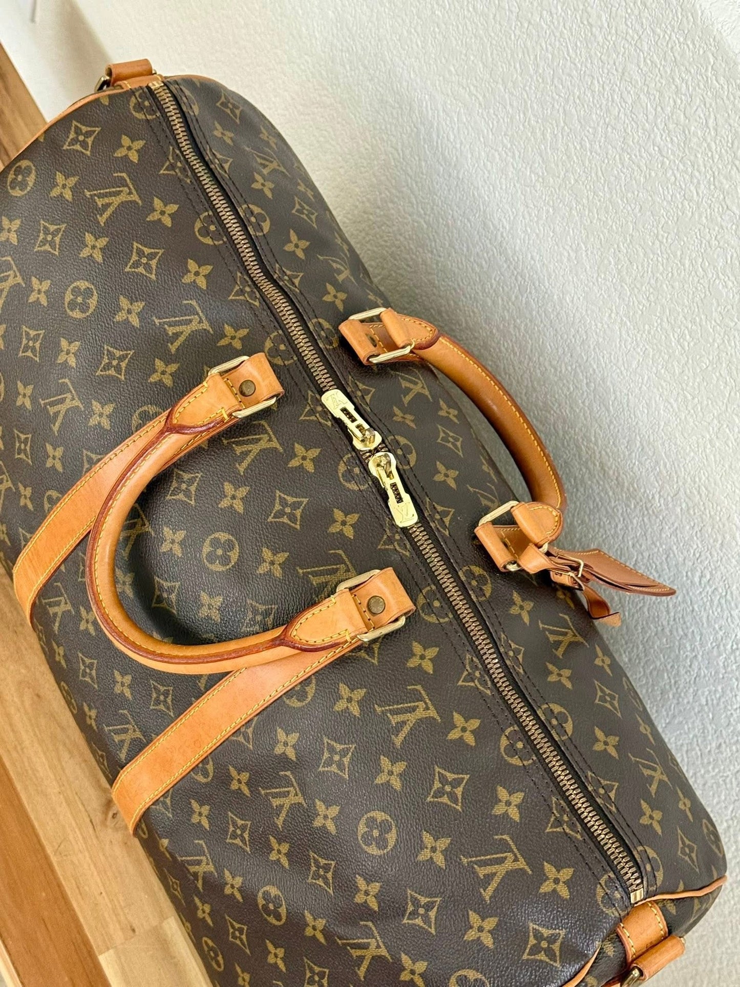 Keepall 50 Bandoulier with Luggage Tag and Poignet 📅 Year: 1995