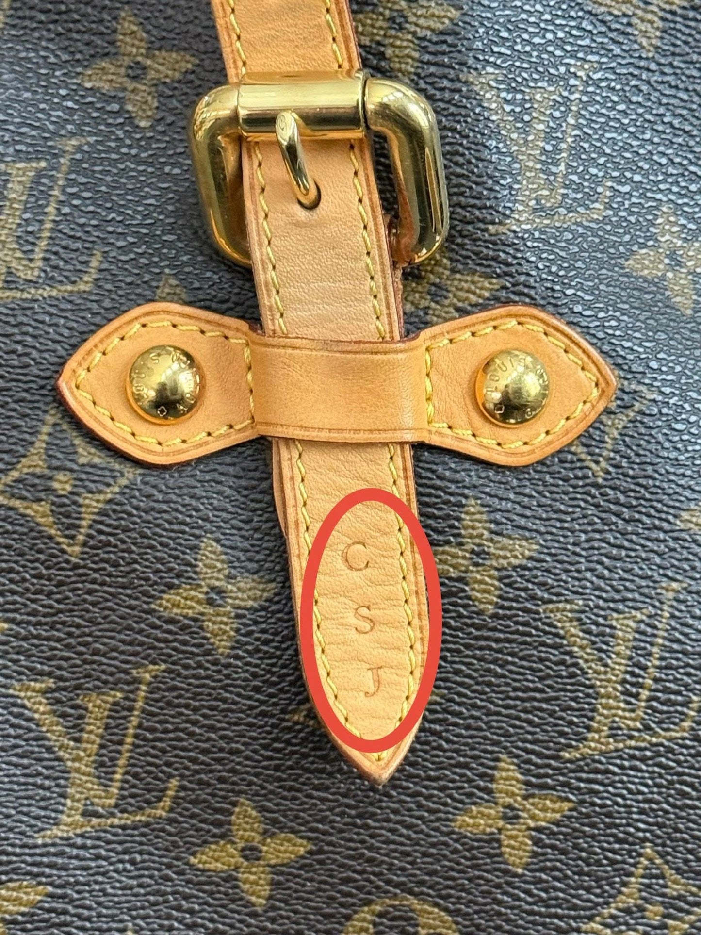Palermo GM with Original Strap. Dustbag and Insert Organizer 🌺
Year: 2009