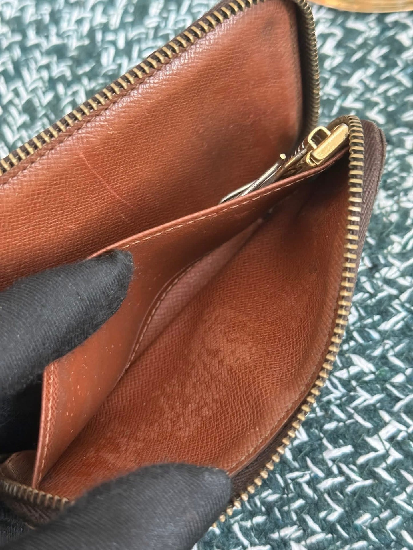Monogram Zip Around Multicles 📅 Year: 1999