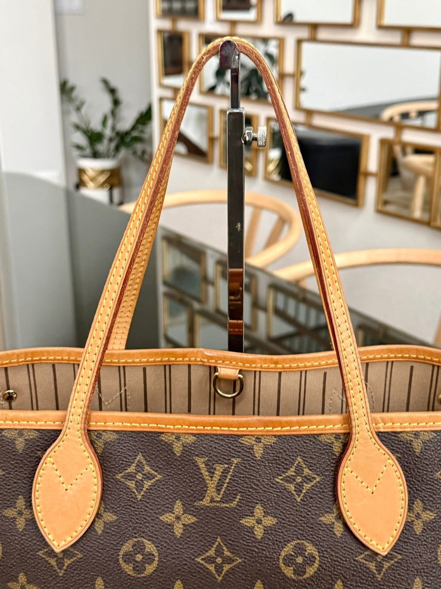 Neverfull PM in Monogram with Dustbag 🗓️ Year: 2009