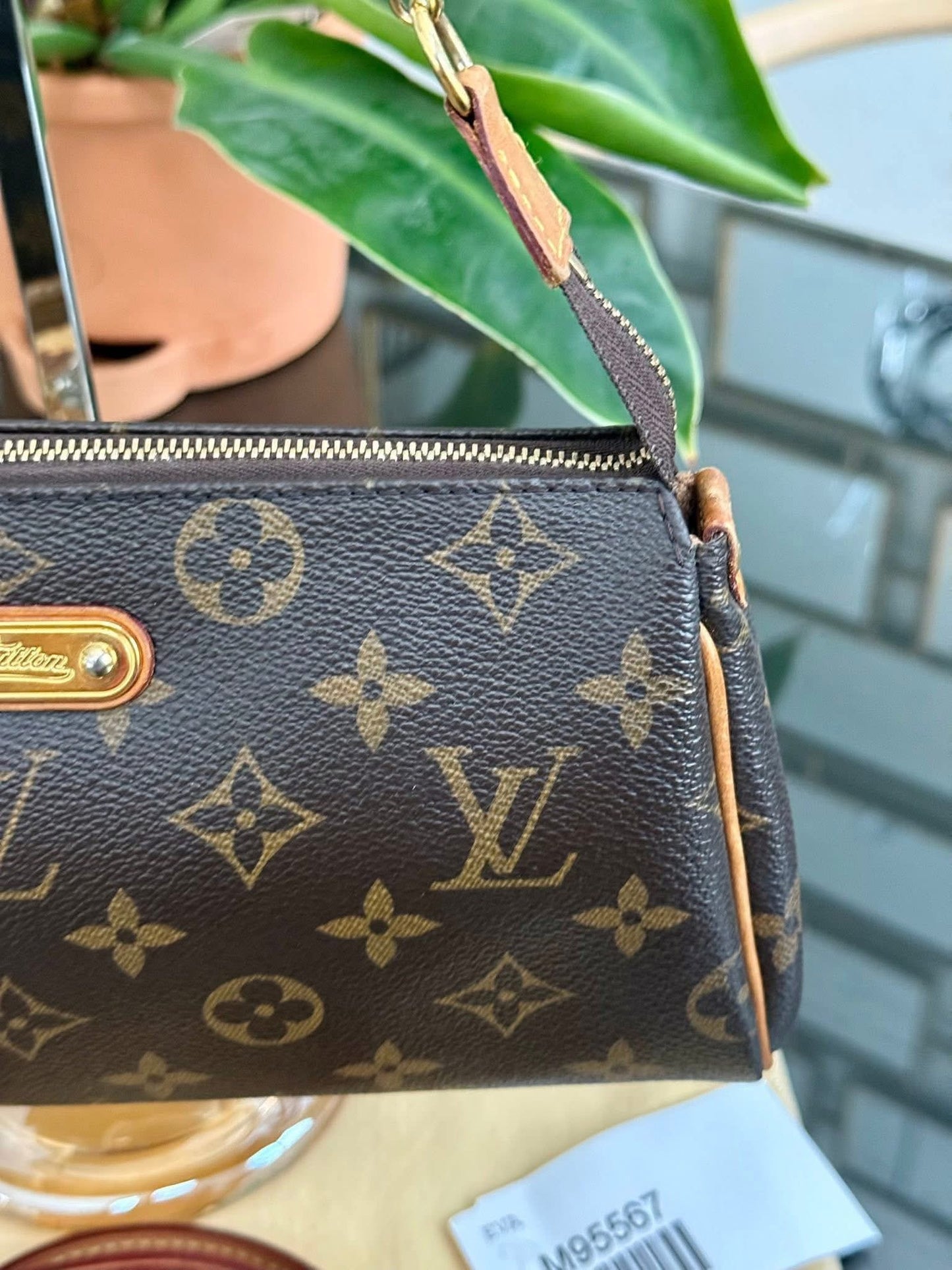 Eva Clutch in Monogram with Dustbag, Box and Paper bag 🗓️ Year: 2014