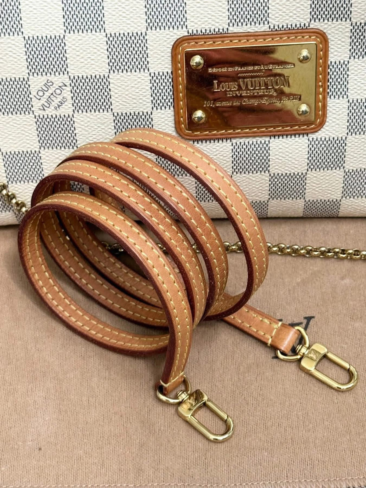 Eva Clutch in Azur with Original Strap, Dustbag, Box and Paper bag 🗓️ Year: 2015