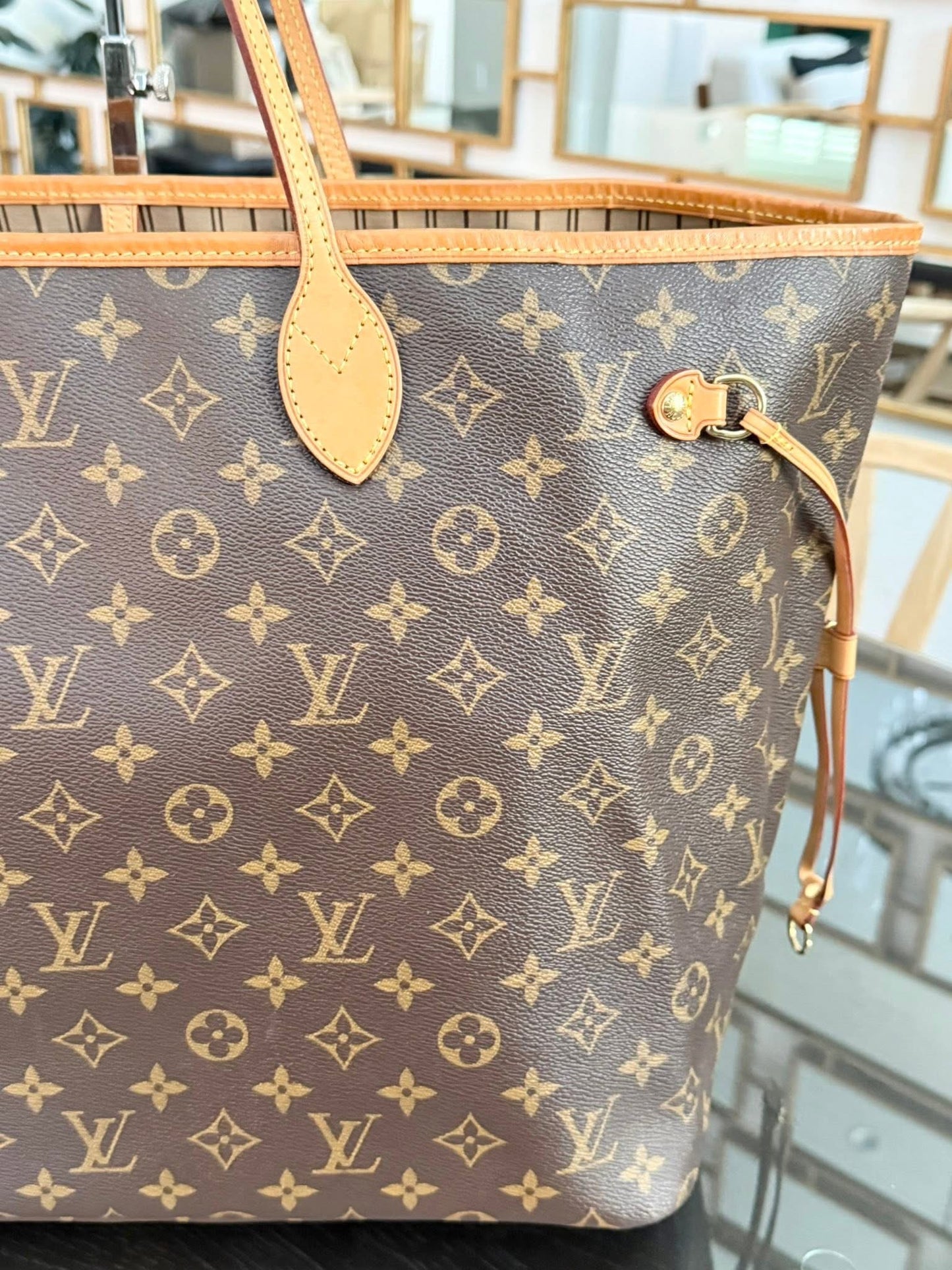 Neverfull GM in Monogram with Dustbag and Insert Organizer -🗓️ Year: 2015