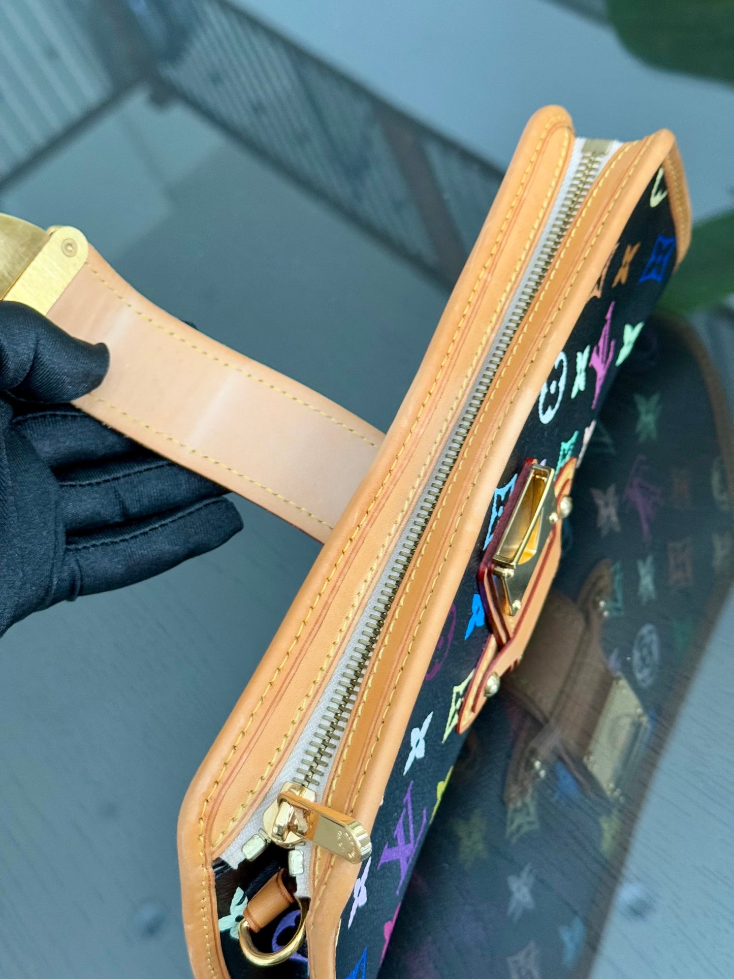 Multicolor Shirley Clutch/ Shoulder Bag with Box📅 Year: 2005