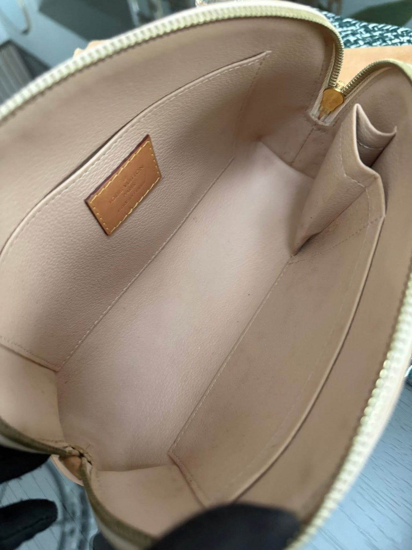 Cosmetic Pouch GM in Azur with Dustbag 🗓️ Year: 2018