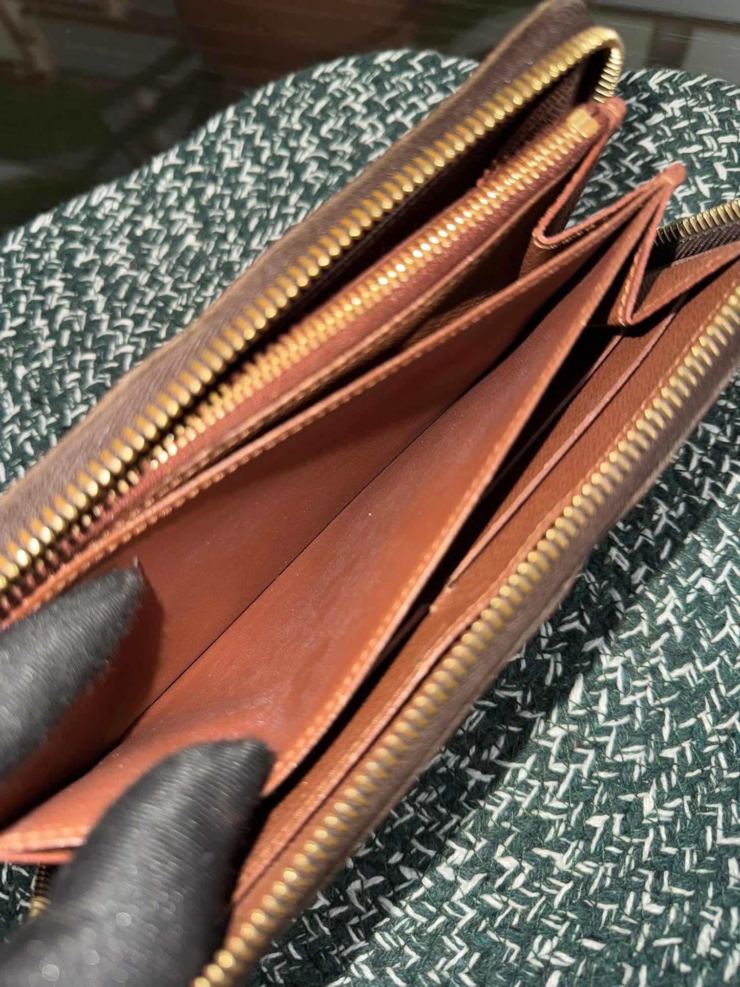 Monogram Zippy Long Wallet 🗓️ Year: 2009