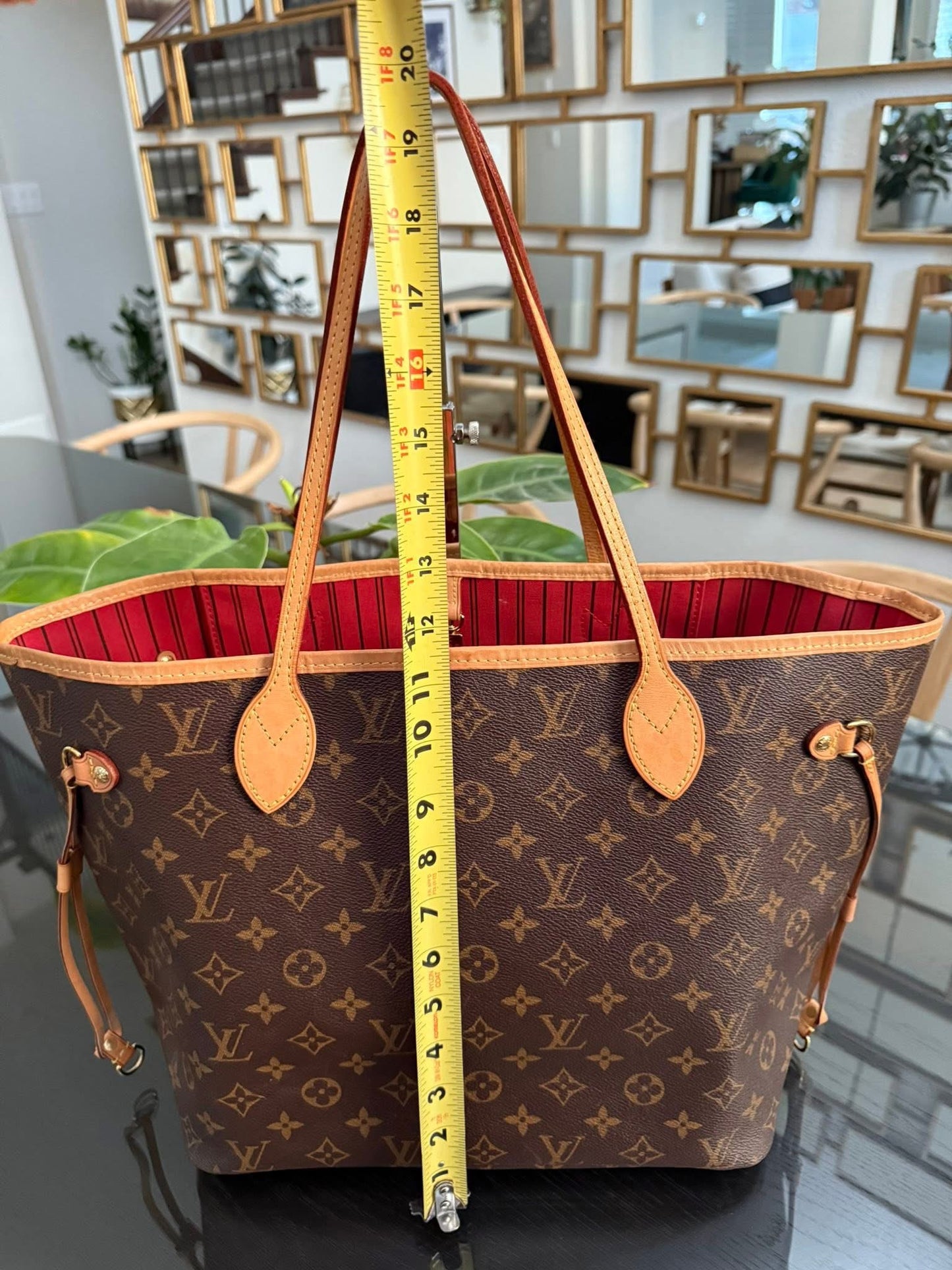 Neverfull MM Monogram in Cerise interior with Dustbag and Insert Organizer 🌺 📅 Year: 2018