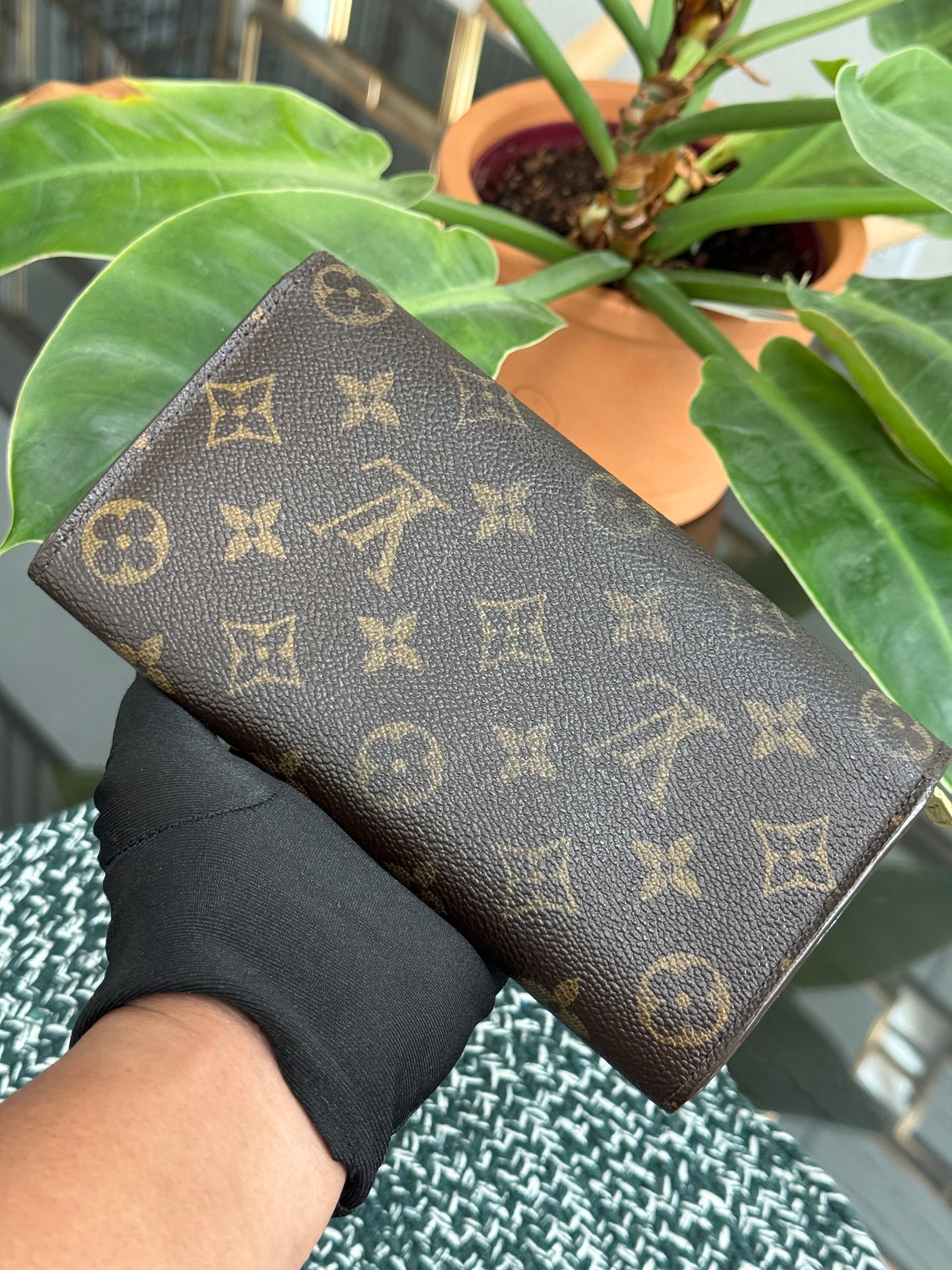 Sarah Wallet in Monogram with 10 Cardholders 🗓️ Year: 2007