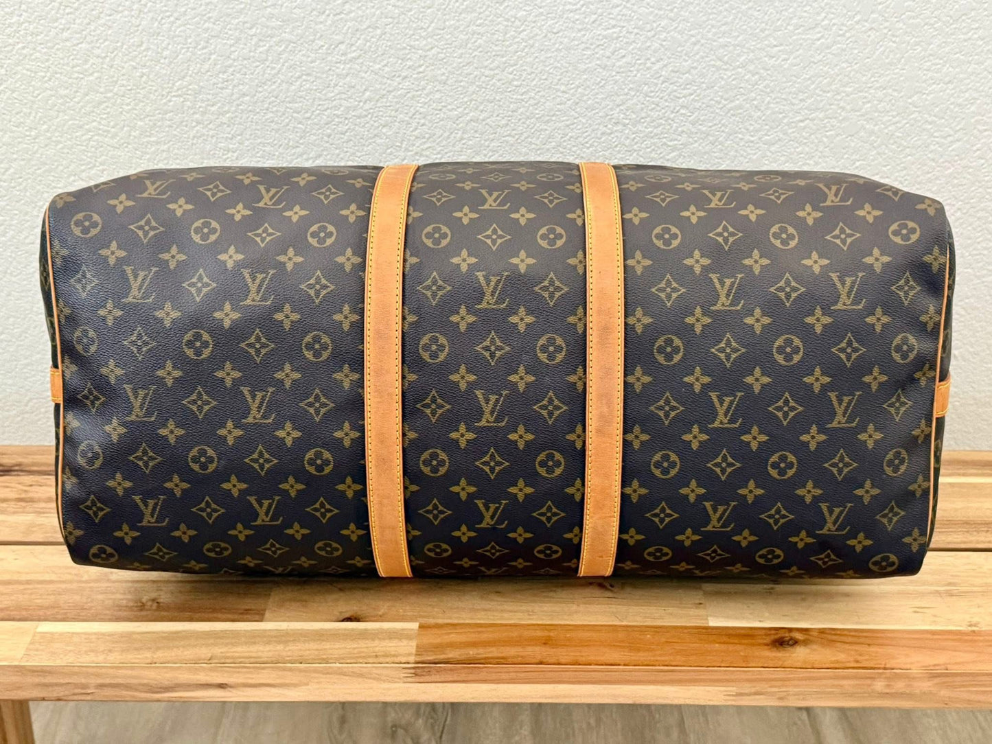 Keepall 60 Bandoulier with Original Strap, Luggage Tag and Poignet 📅 Year: 1991
