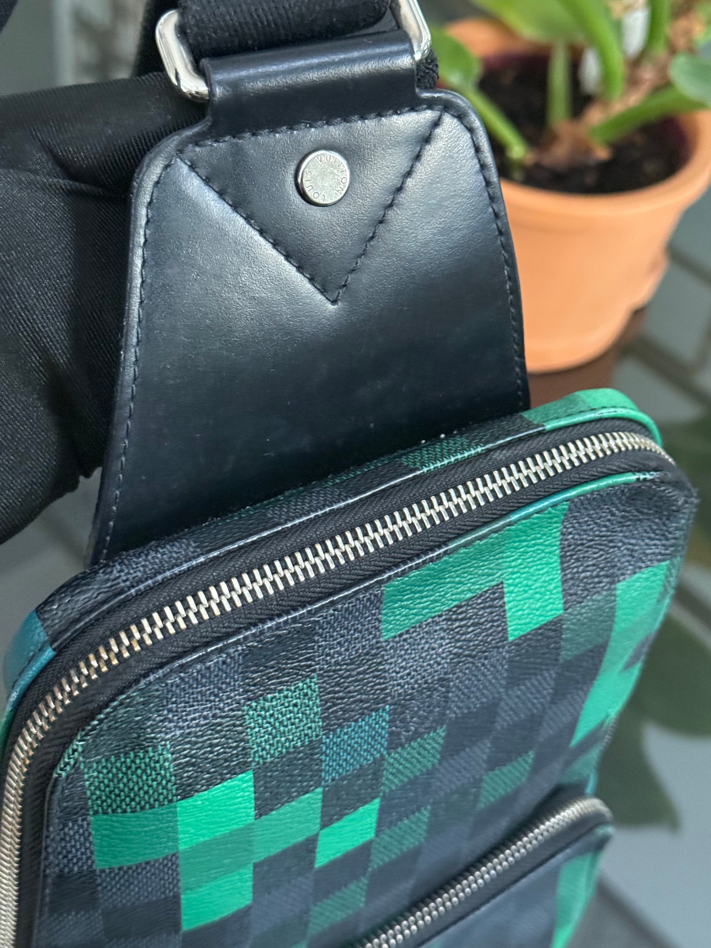 Avenue Sling Damier Graphite Green Pixel with Dustbag -Year 2018