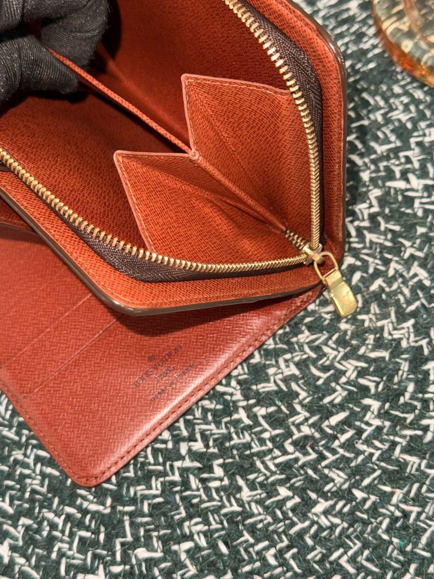 Etui Wallet Passport Holder in Monogram with 8 Cardholders 🗓️ Year: 1990