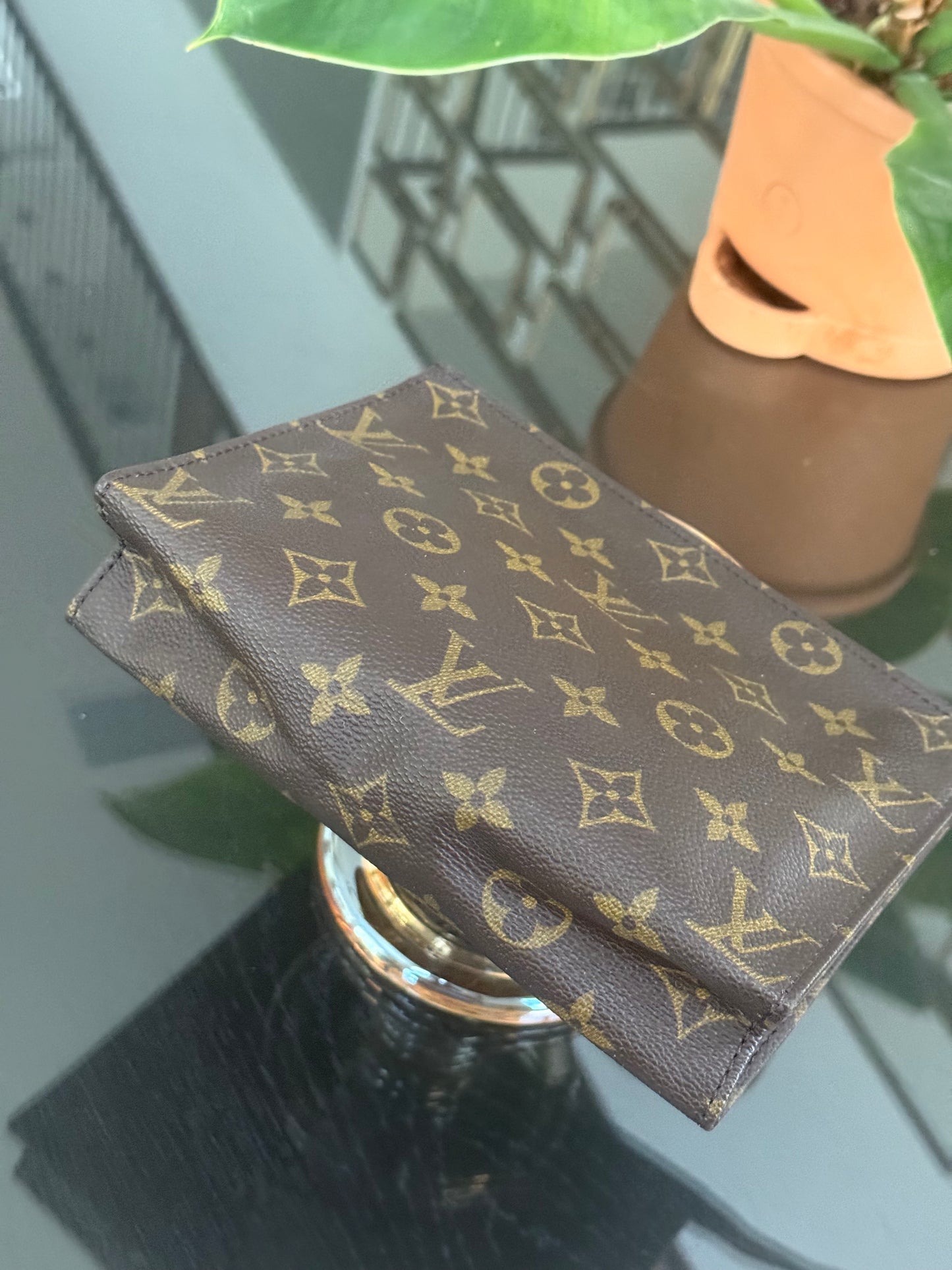 Toiletry 19 - 📅 Year 1989