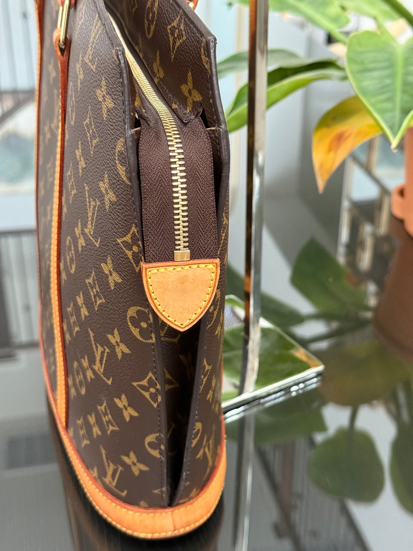 Babylone -🗓️ Year: 2004