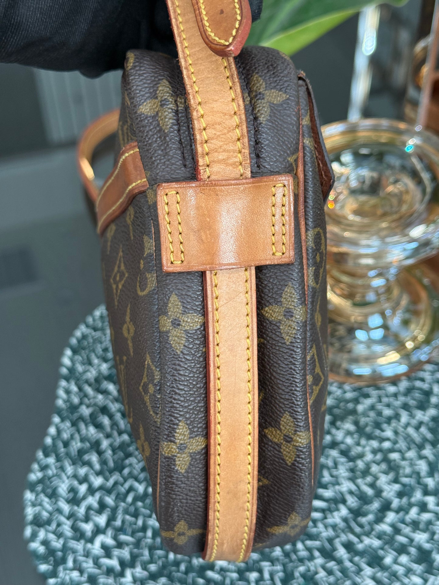 Jeaunefille MM Crossbody 📅 Year: 1990