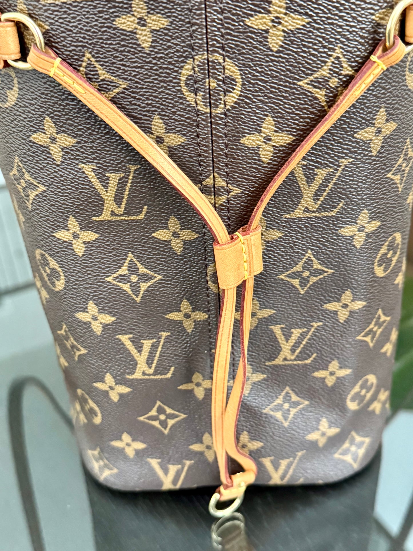 Neverfull MM in Peony interior with Dustbag 📅 Year: 2019
