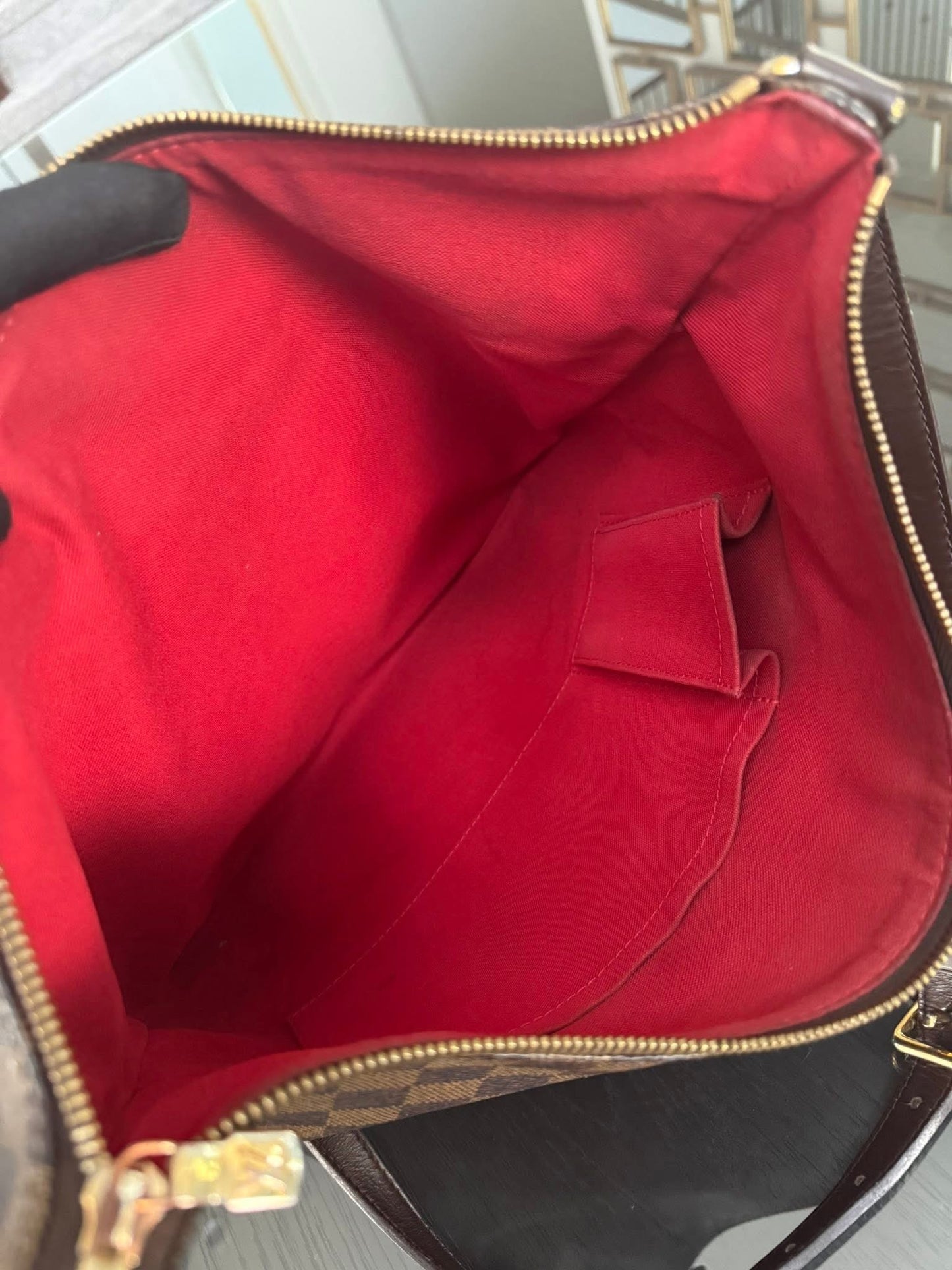 Bloomsbury GM Crossbody -🗓️ Year: 2009