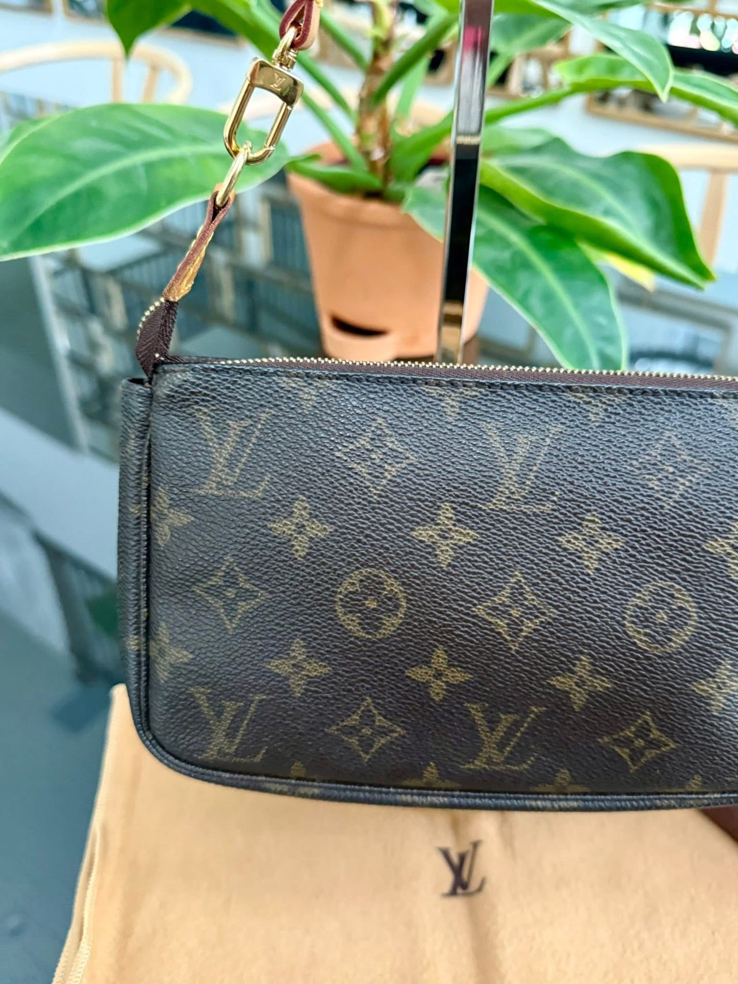 Pochette Accessories with Dustbag and Insert organizer -🗓️ Year: 2000