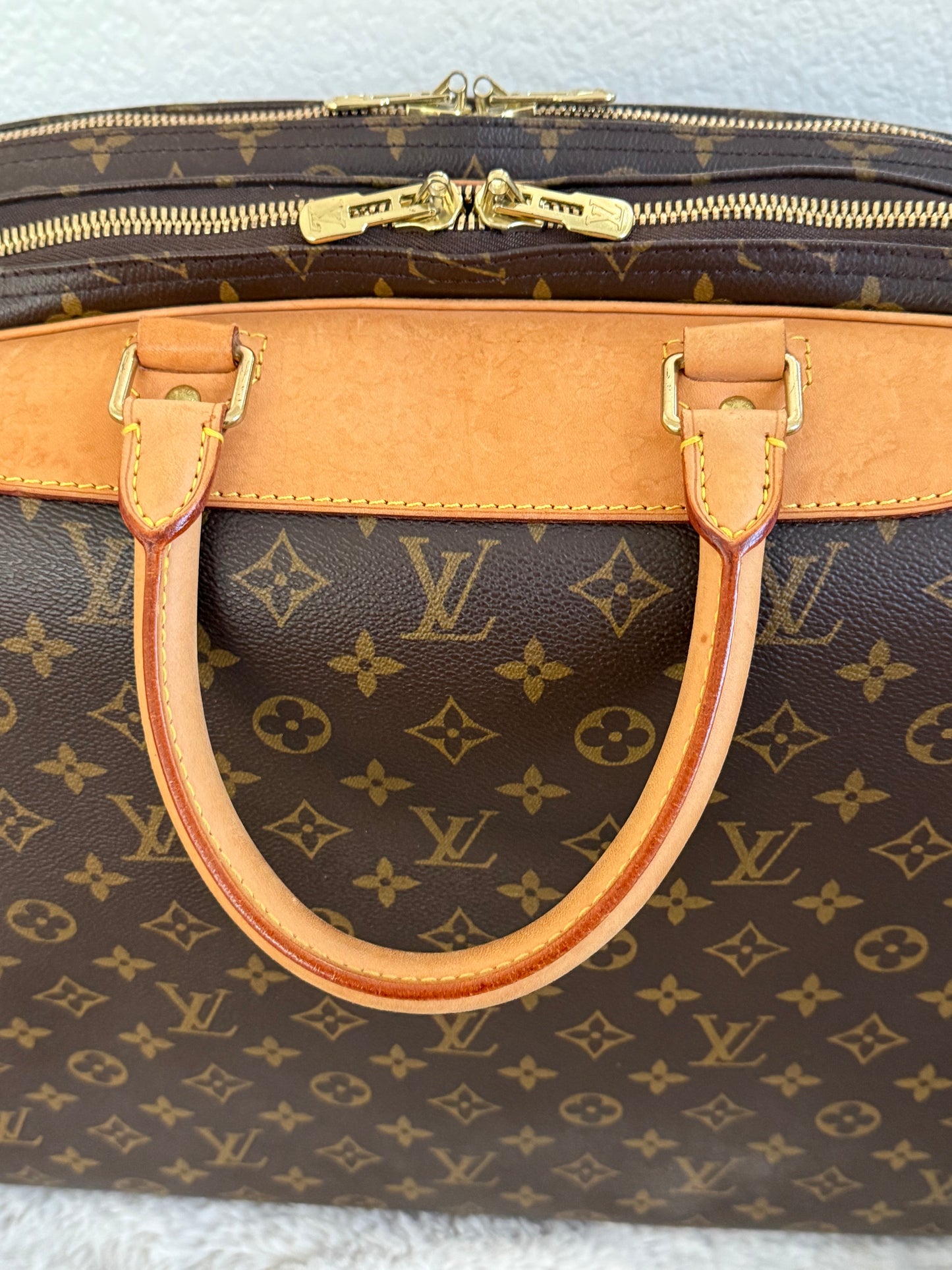 Alize II with Strap and Poignet -🗓️ Year 2005