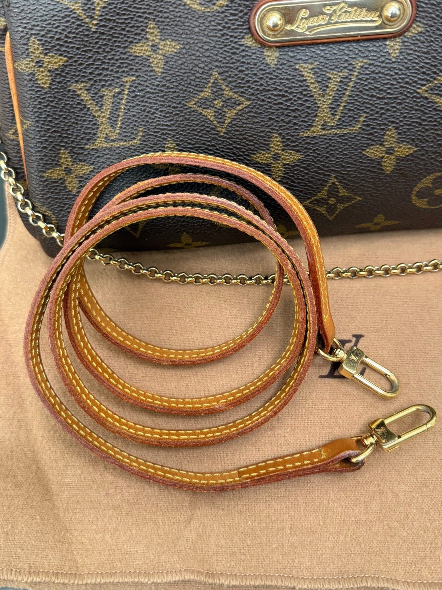 Eva Clutch in Monogram with Original Strap, Insert Organizer, Box and Paper bag 🗓️ Year: 2012