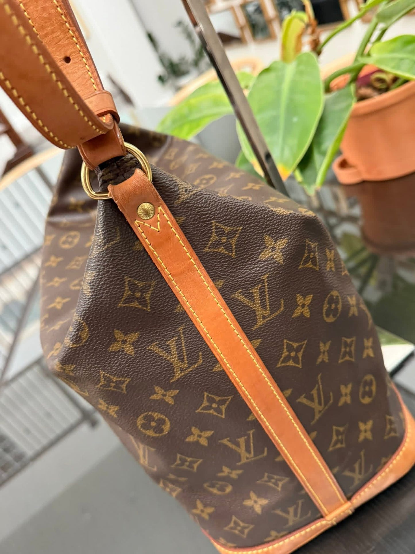 Amfar Three “Sharon Stone” Vanity Shoulder bag 📅