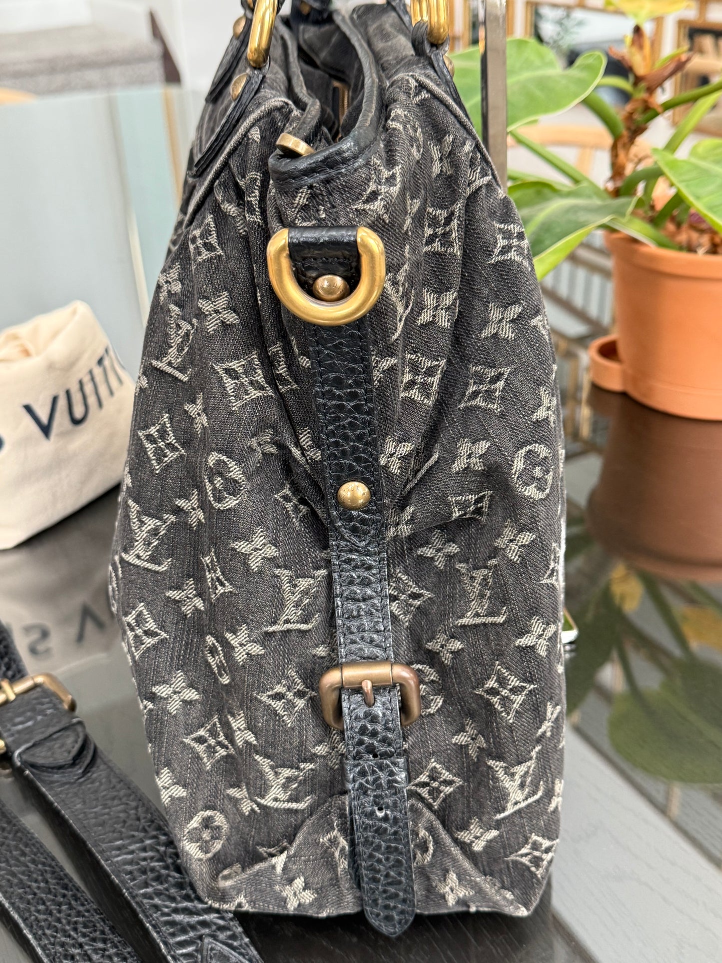 Neo Cabby GM Denim Black with Dustbag 🗓️