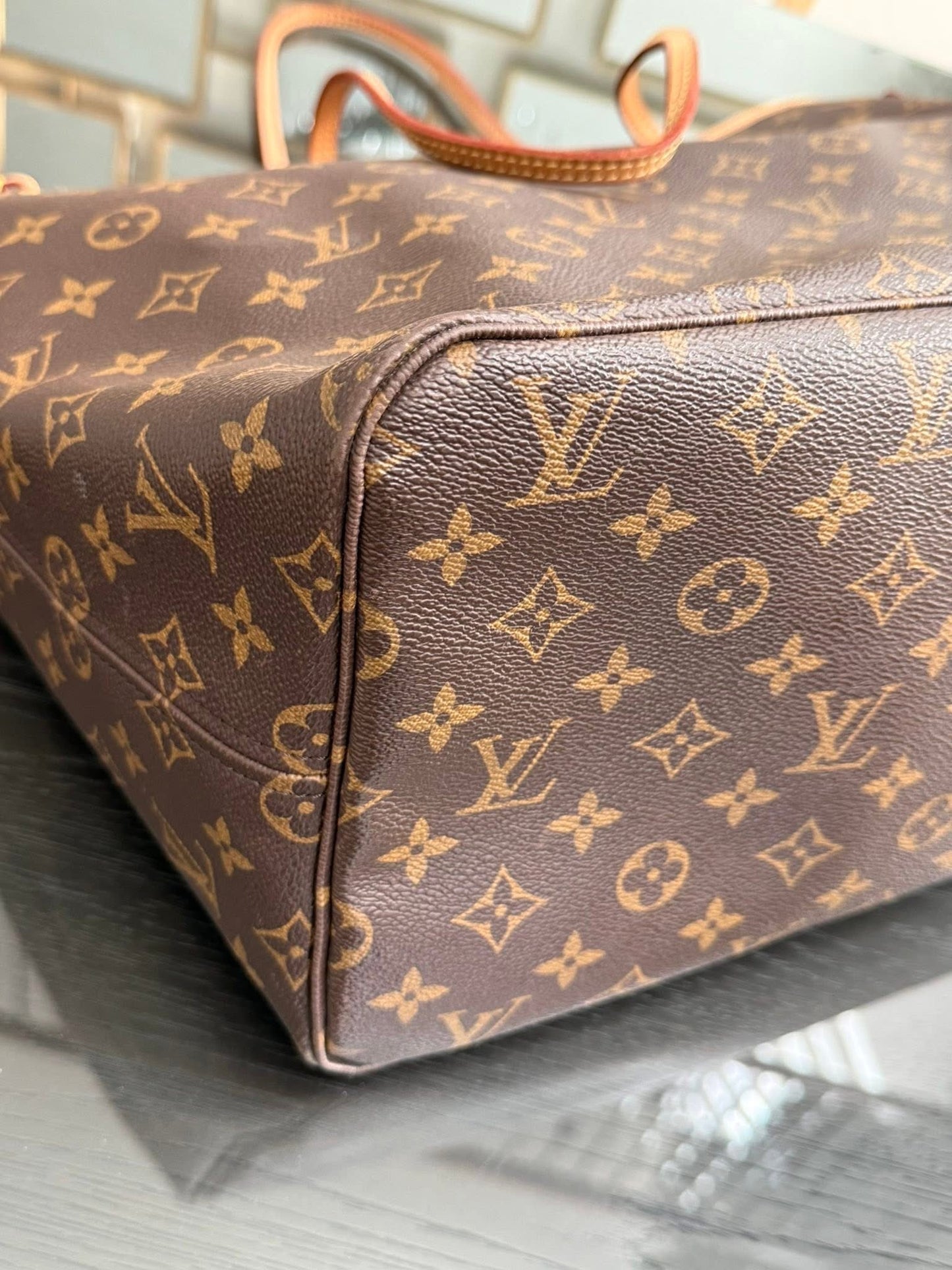 Neverfull GM Monogram in Pivione with Dustbag -🗓️ Year: 2019