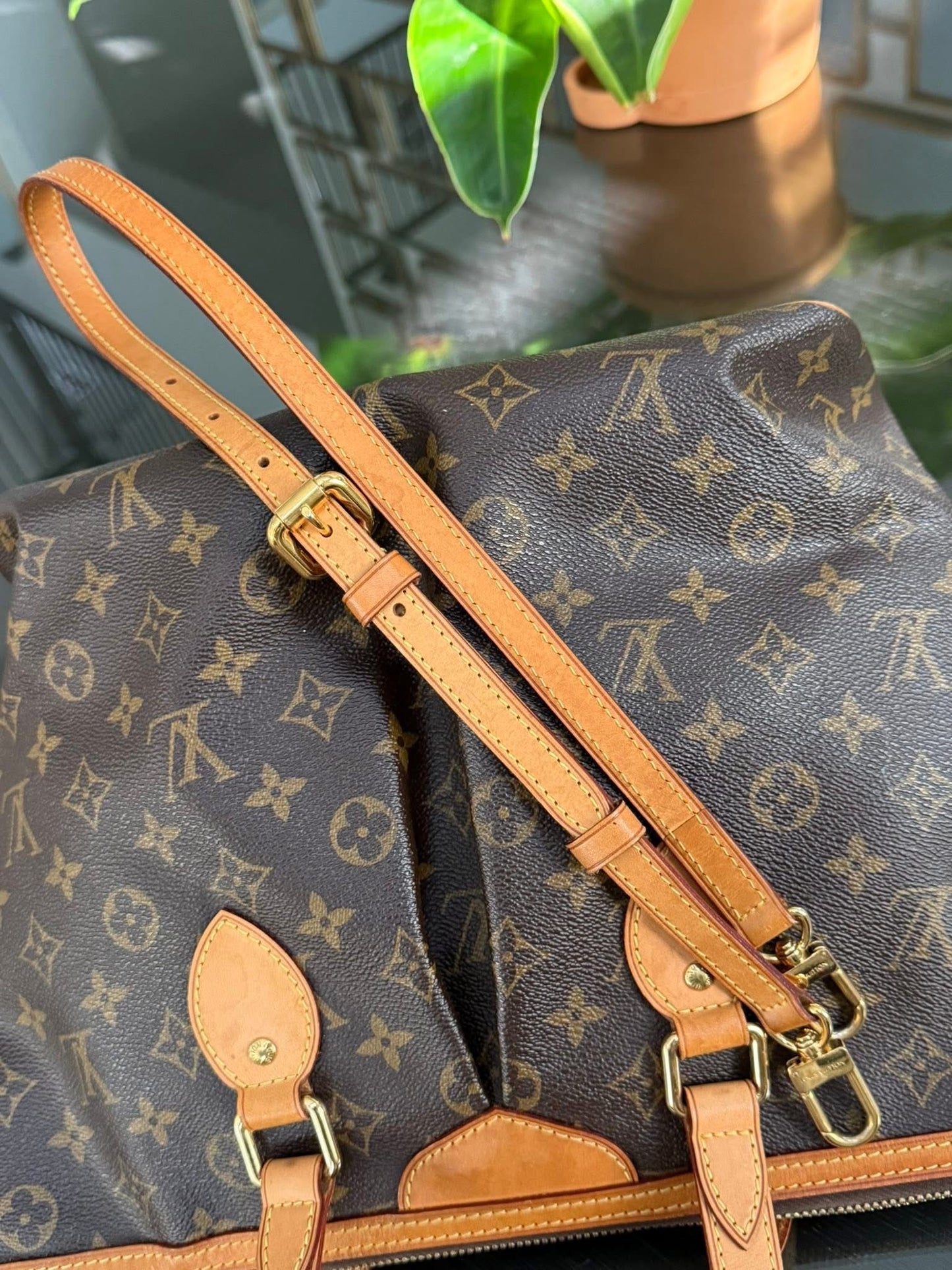 Palermo PM with Original Strap 
Dustbag 📅 Year: 2010