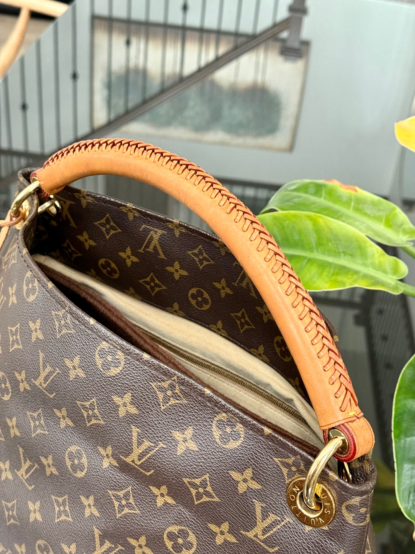 Artsy MM with Dustbag and Insert Organizer 🗓️ Year: 2012