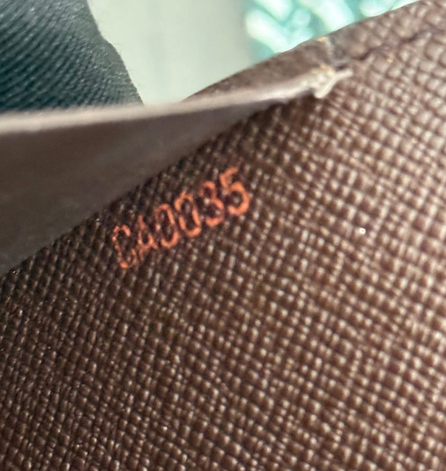 Damier Ebene Desk Agenda Cover 
🗓️ Year: 2005