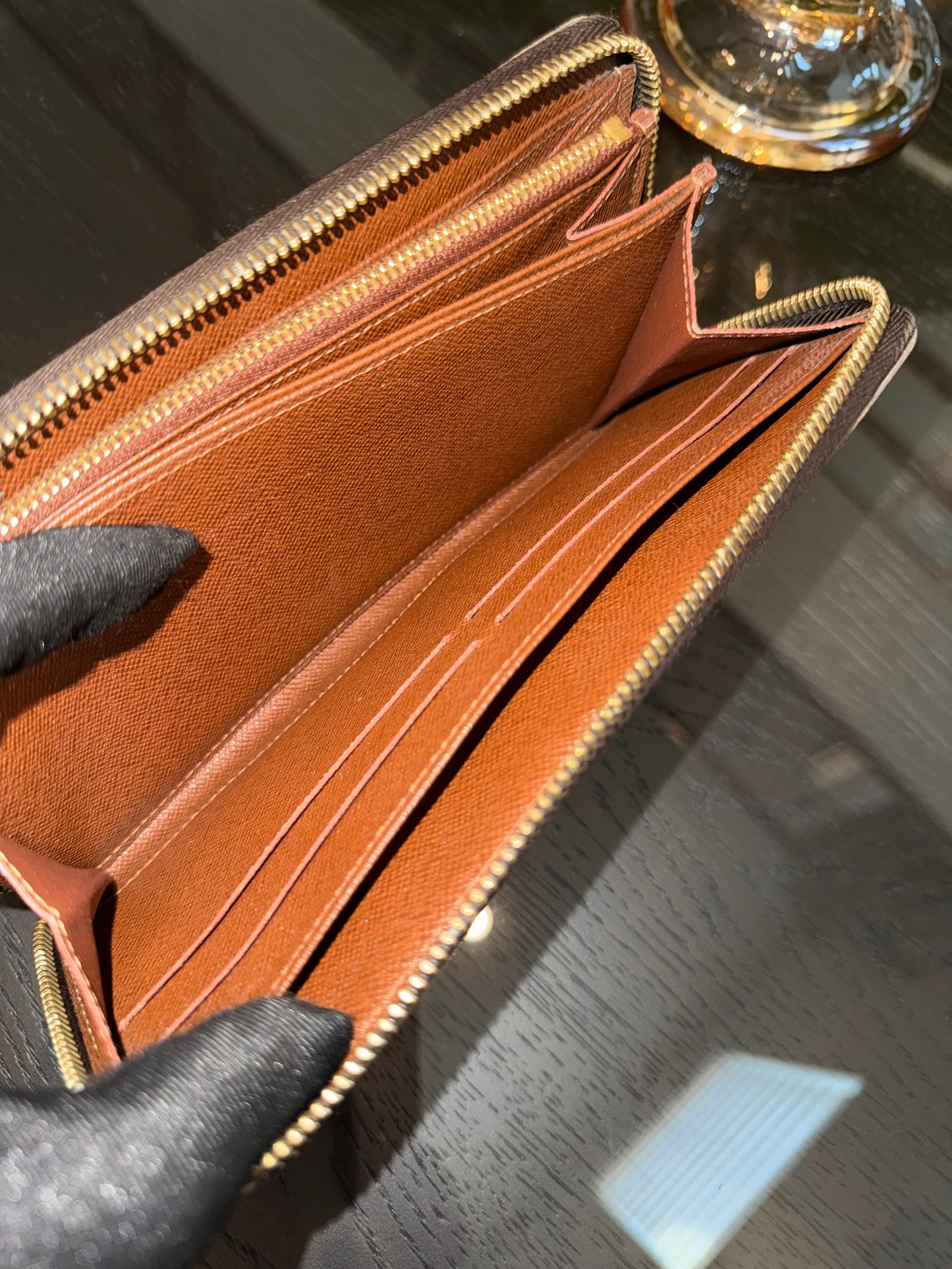 Zippy Long Wallet in Monogram with Dustbag 🗓️ Year: 2014