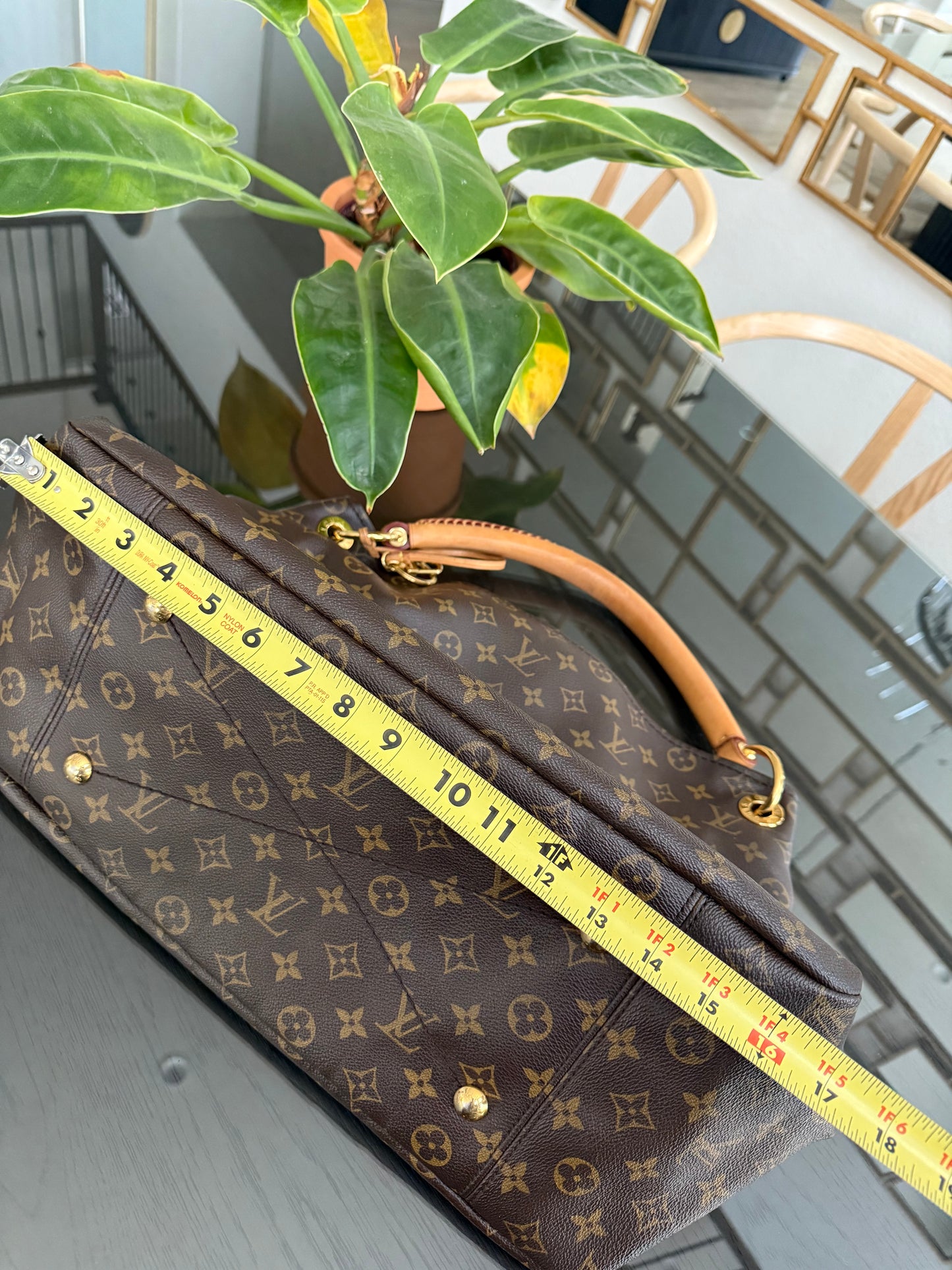 Artsy MM with Dustbag and Insert Organizer - 📅 Year: 2009