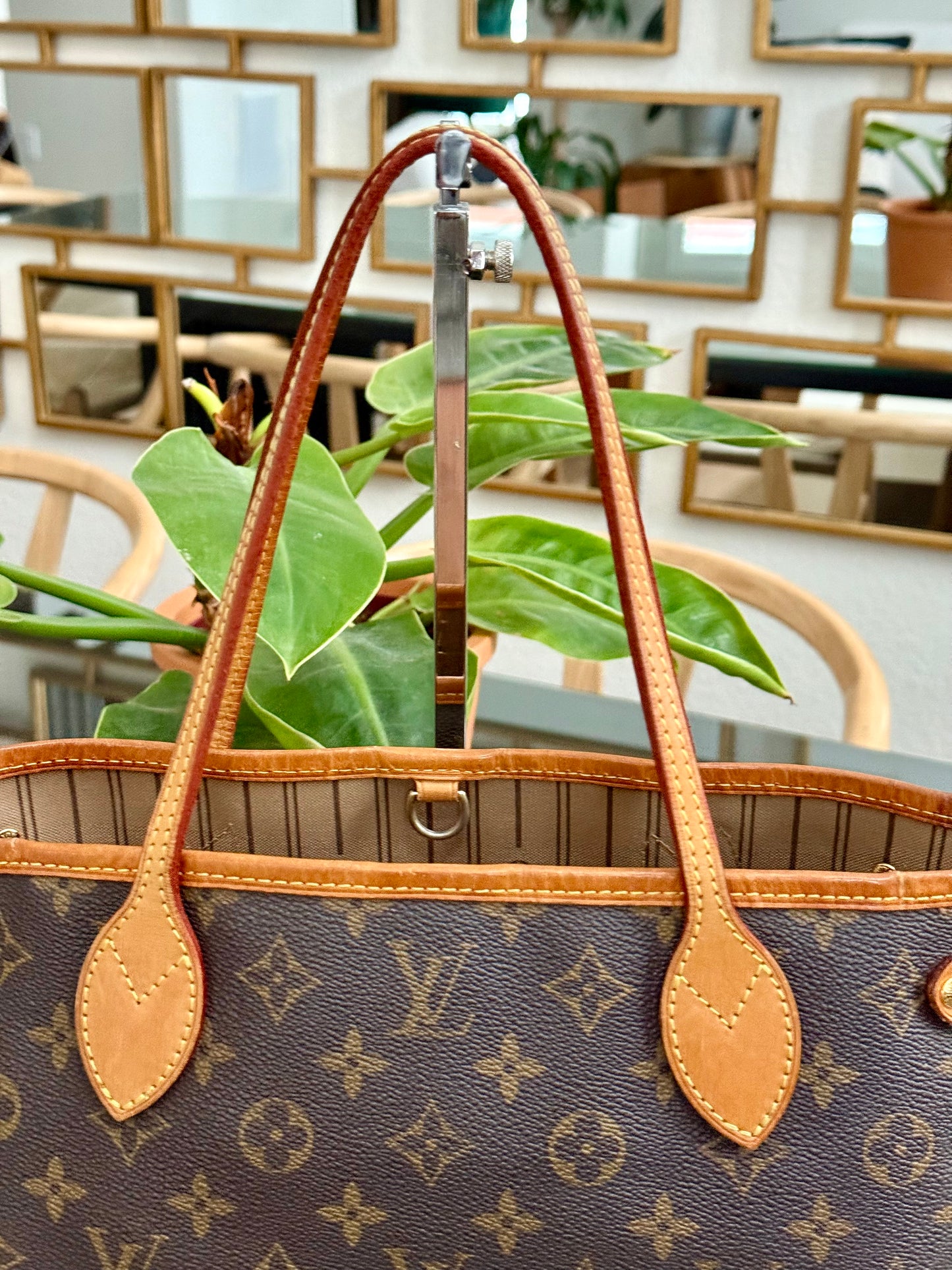 Neverfull PM in Monogram with Dustbag and Insert Organizer 🗓️ Year: 2009