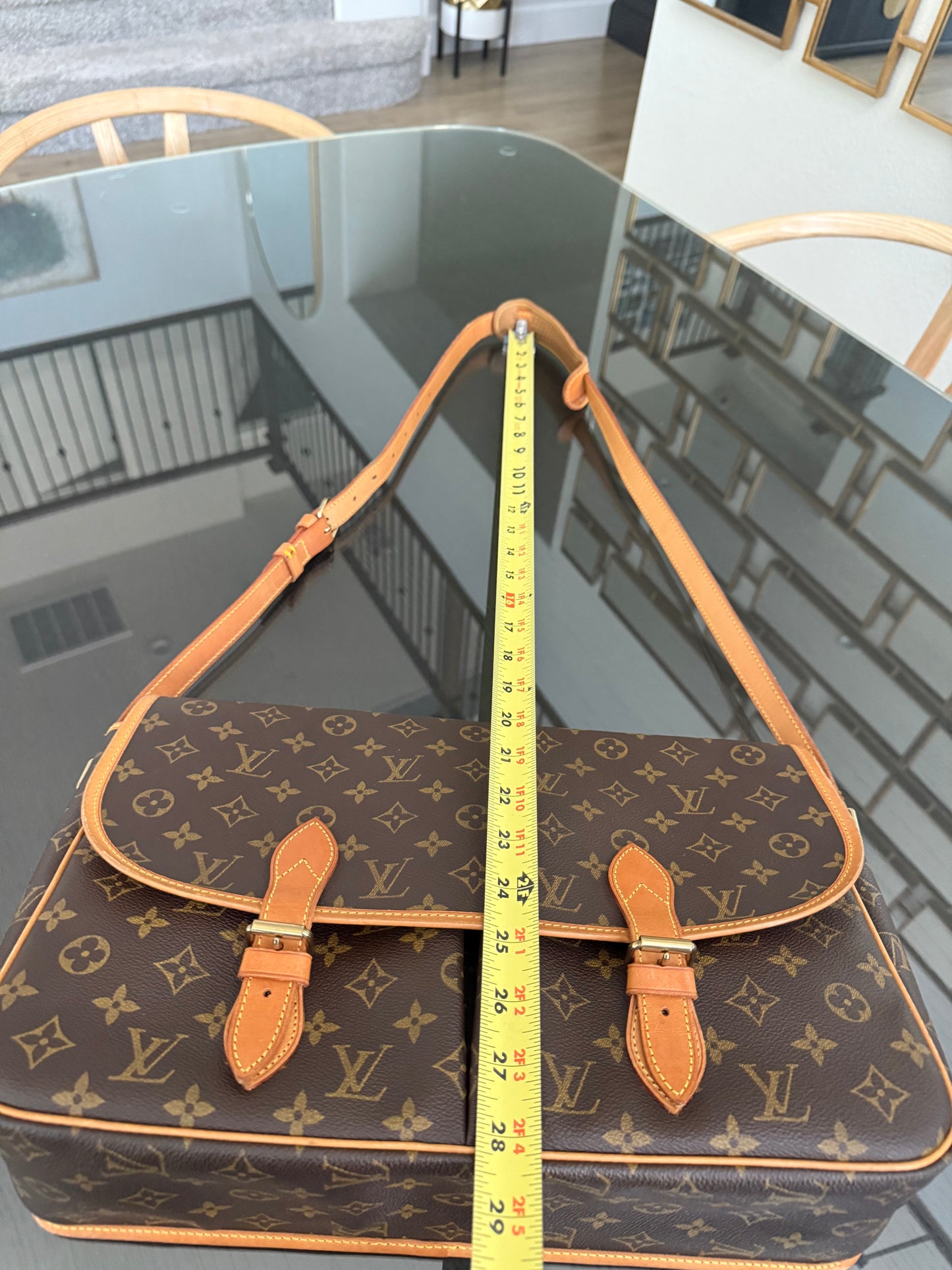 Gibeciere GM Messenger/ Crossbody Bag 📅 Year: 1994
