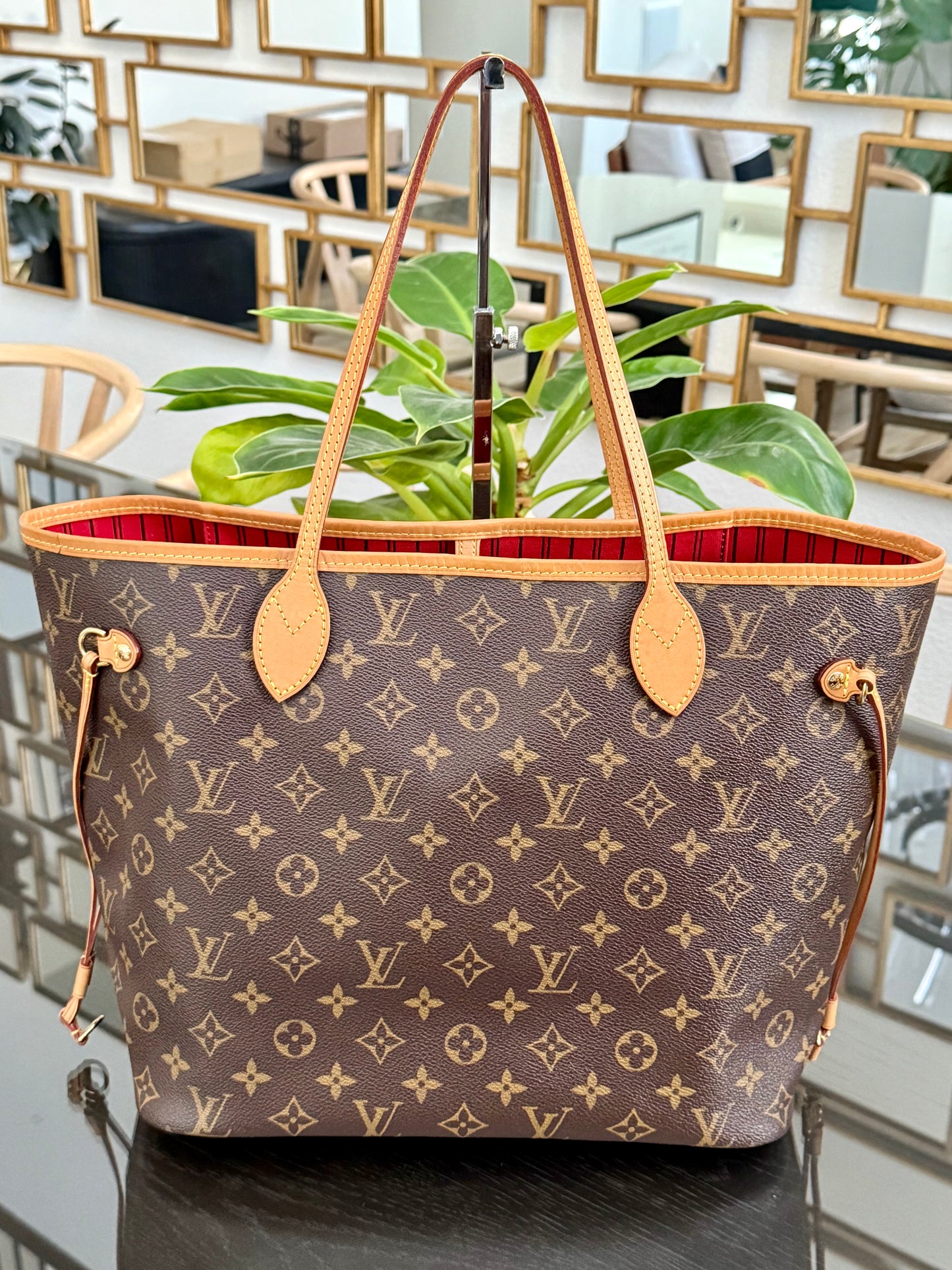 Neverfull MM in Monogram Cerise Interior with Dustbag 🗓️ Year: 2017