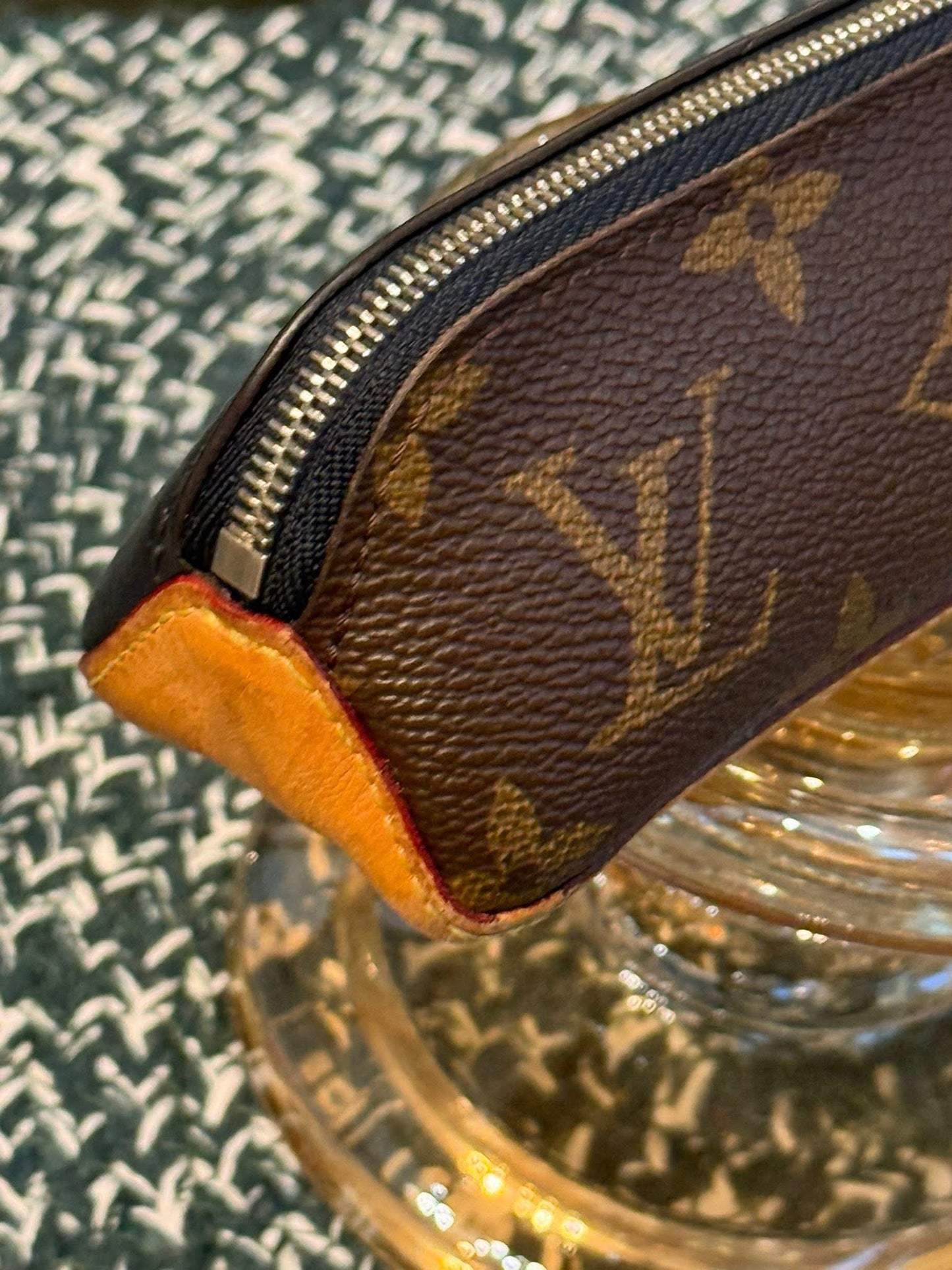 Monogram Elizabeth Pencil case- 🗓️