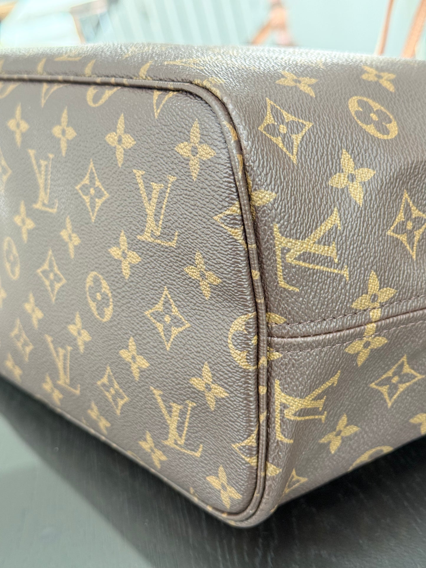 Neverfull MM Monogram in Peony with Dustbag 📅 Year: 2020