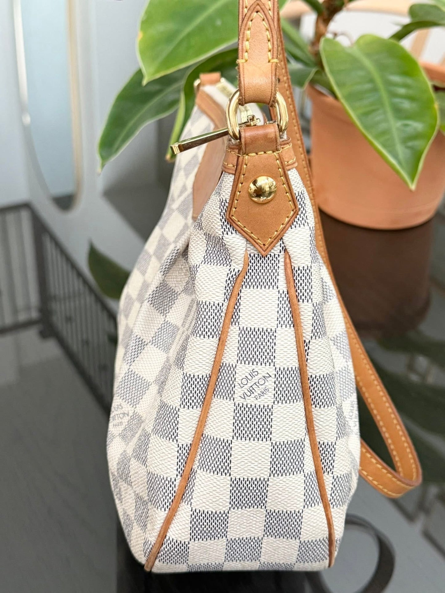 Siracusa PM Crossbody - 🗓️ Year: 2011