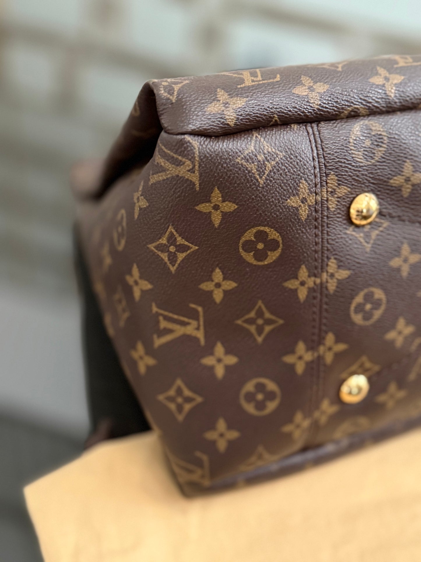 Artsy MM with Dustbag and Insert Organizer - 📅 Year: 2010