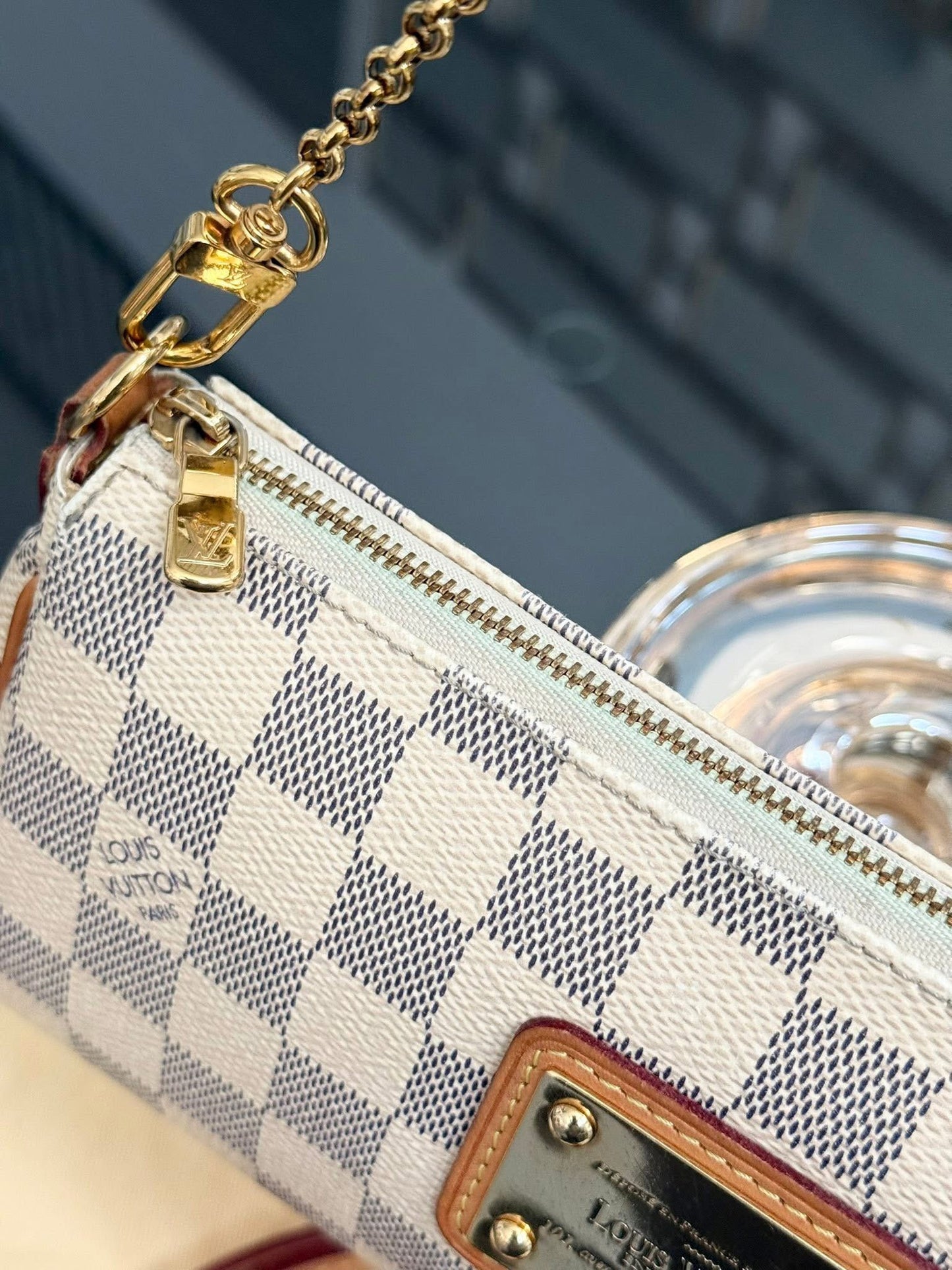Eva Clutch in Azur with Original Strap, Dustbag , box and Paper bag 🗓️ Year: 2016