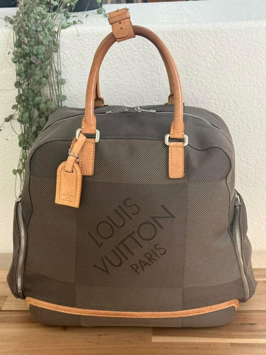 Damier Geant Aventeur Sport/Travel Bag -Year: 2004
