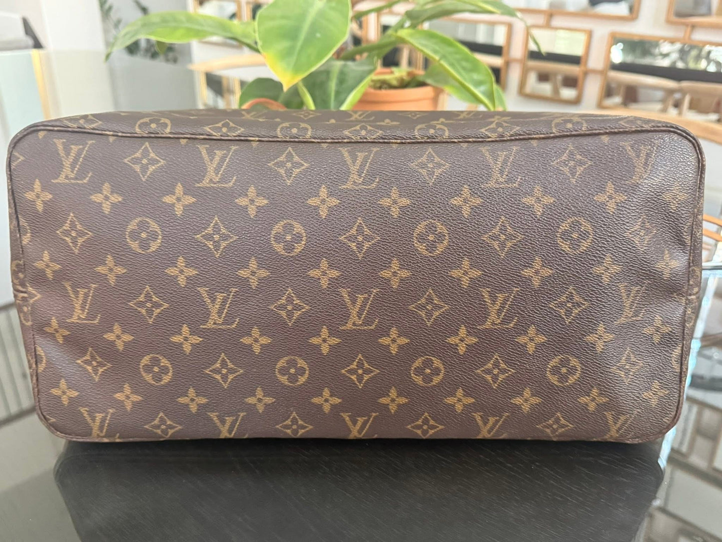 Neverfull GM Monogram with Insert Organizer -🗓️ Year: 2007