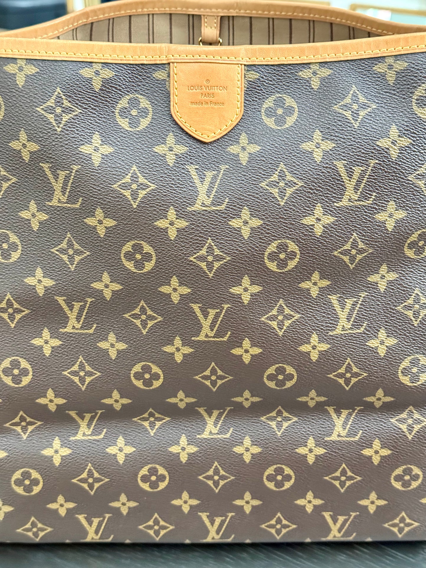 Delightful MM with Dustbag 📅 Year: 2010