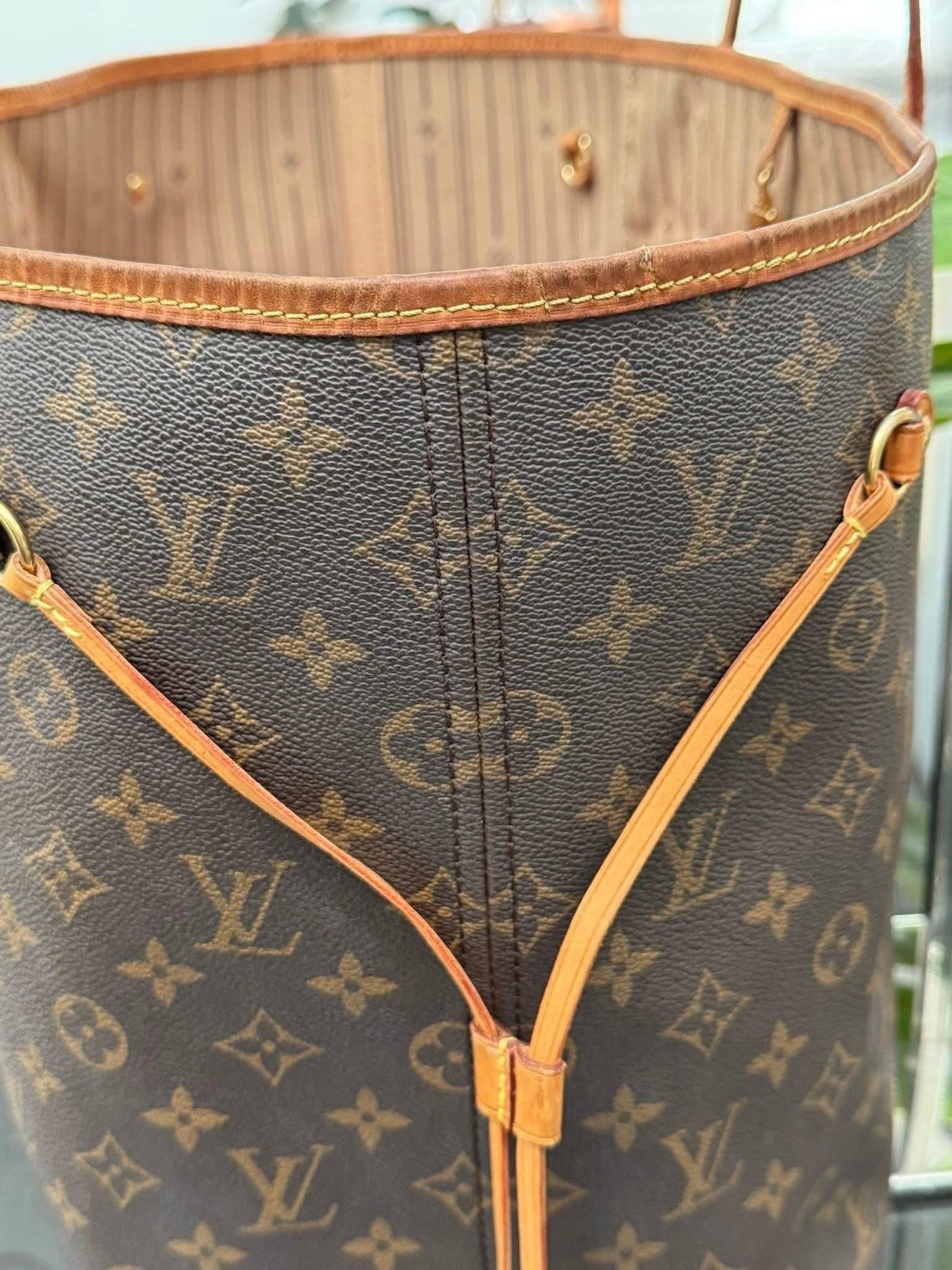 Neverfull GM in Monogram with Insert Organizer 📅 Year: 2011