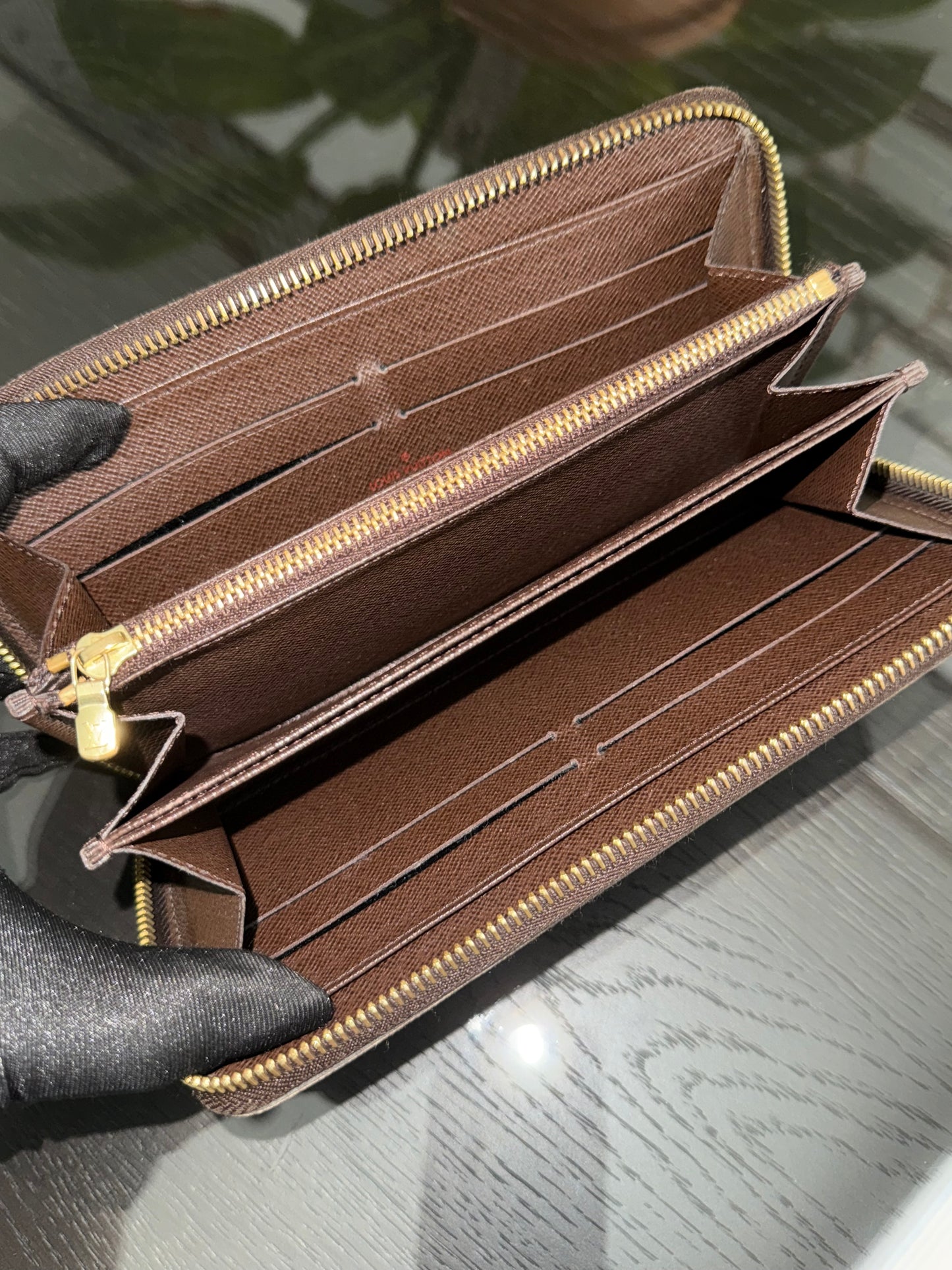 Zippy Long Wallet in DE with Dustbag and box 🗓️ Year: 2013