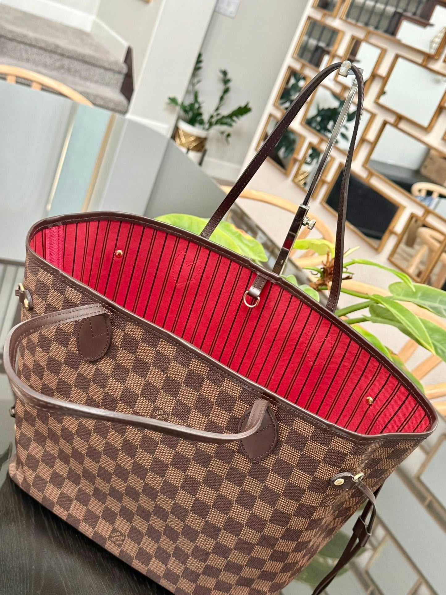 Neverfull MM in DE with Dustbag and Non branded Twilly 📅 Year: 2014