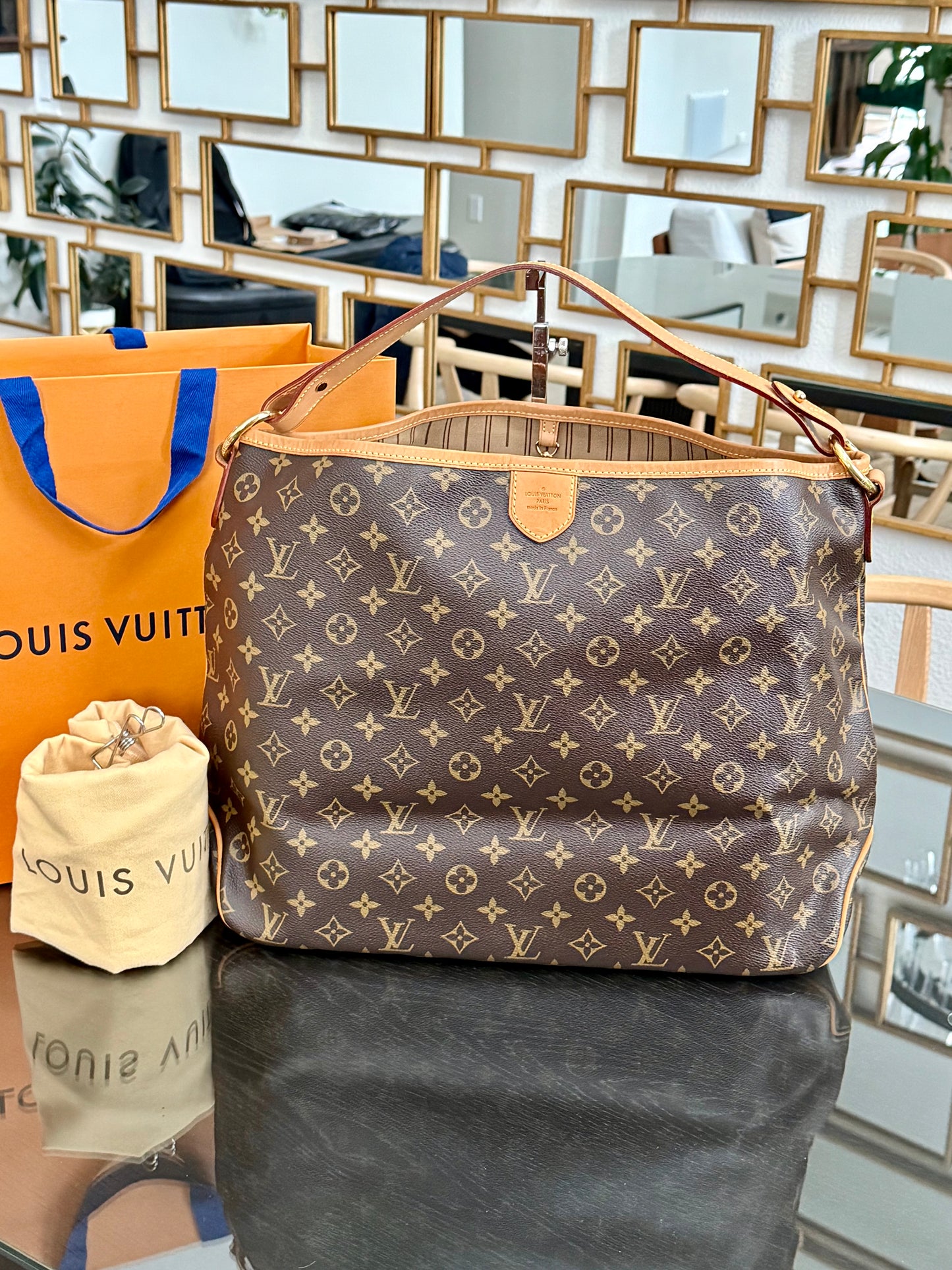 Delightful MM with Dustbag 📅 Year: 2010