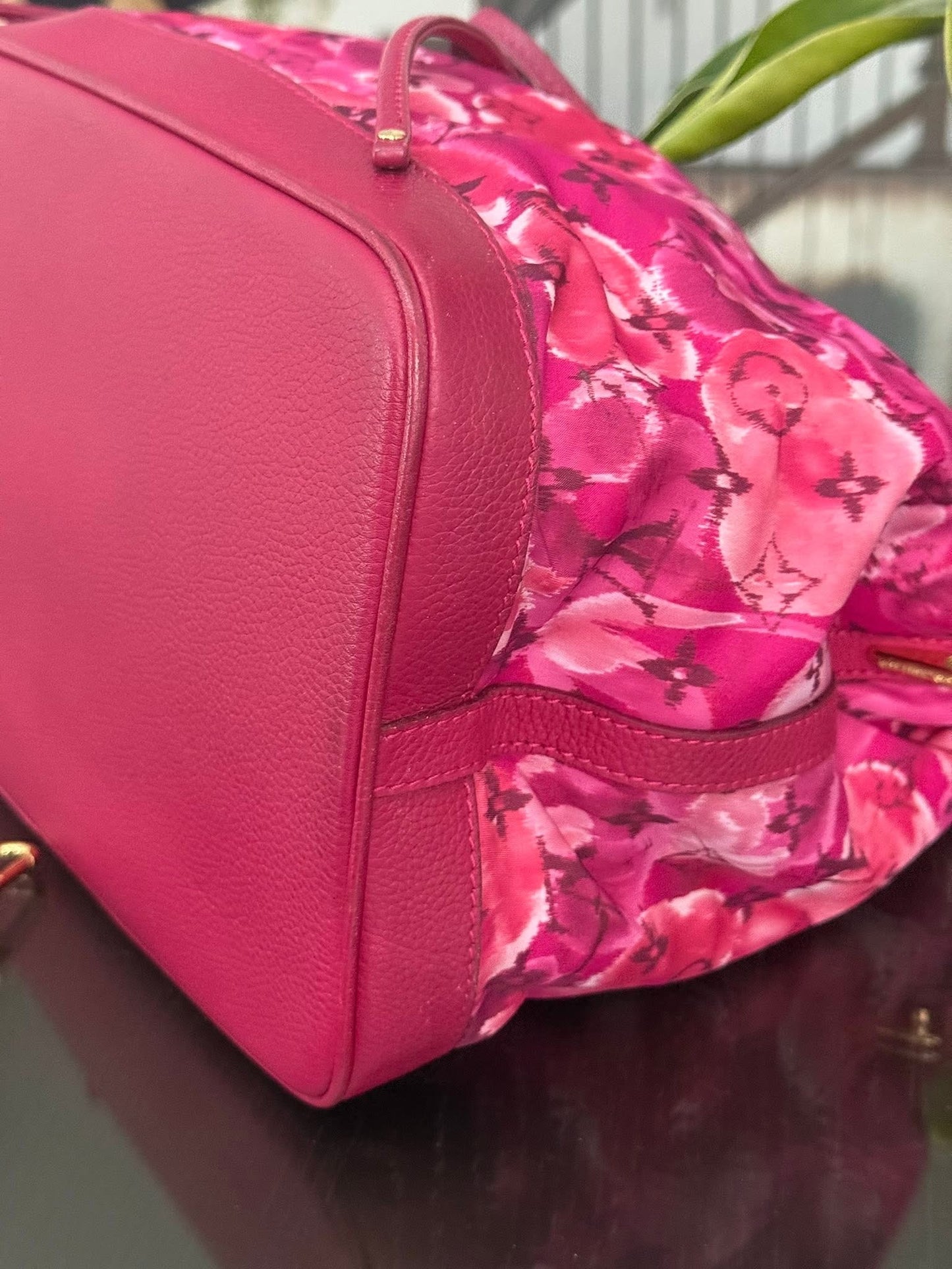 Ikat Floral Noefull MM with Original Strap and Dustbag 📅 Year: 2012