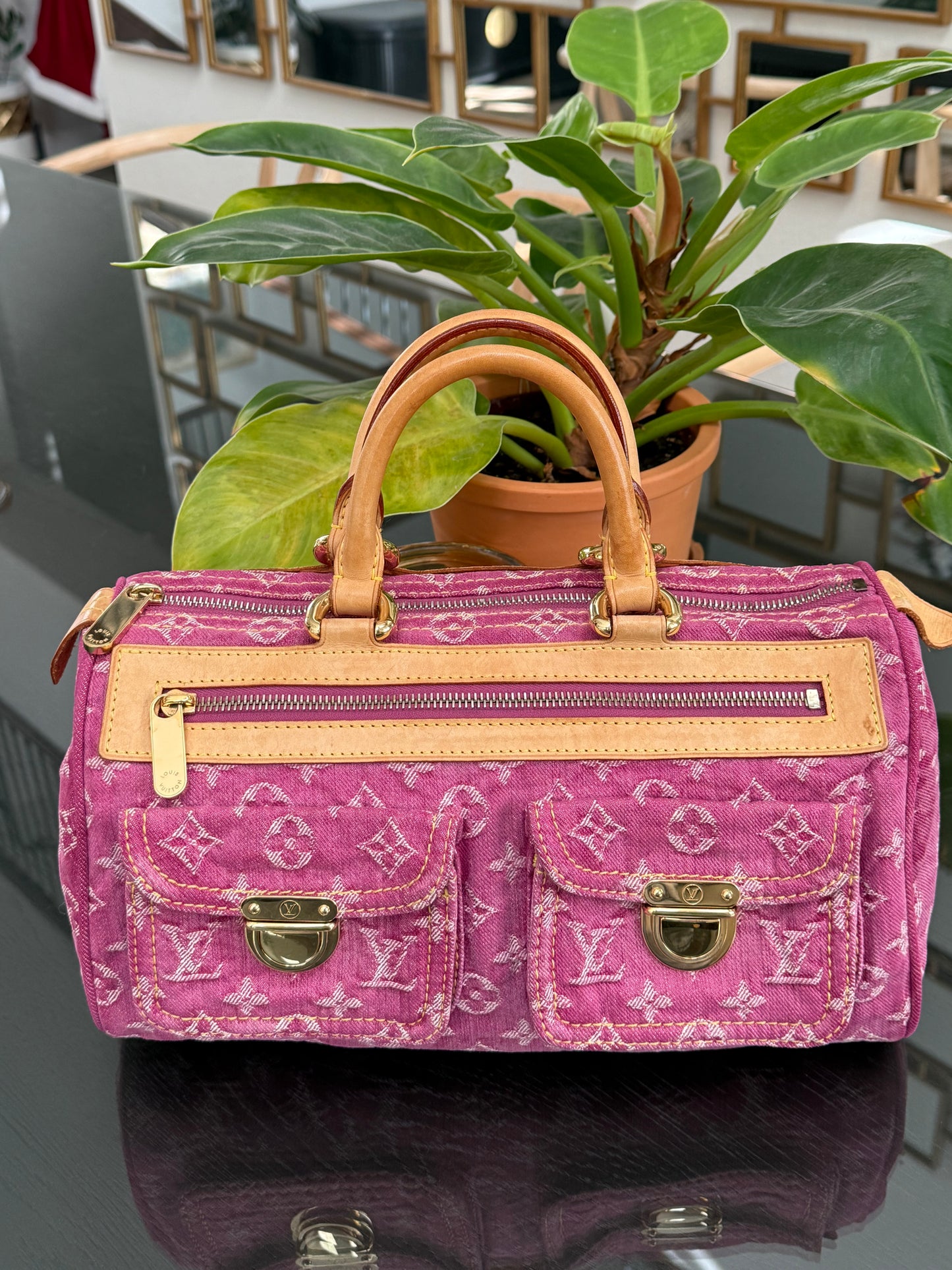Neo Speedy Denim with Dustbag 🌺📅 Year: 2006