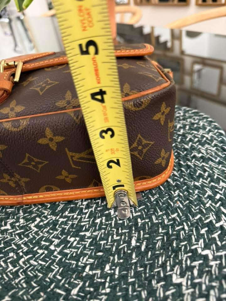Sologne Crossbody 📅 Year: 2000