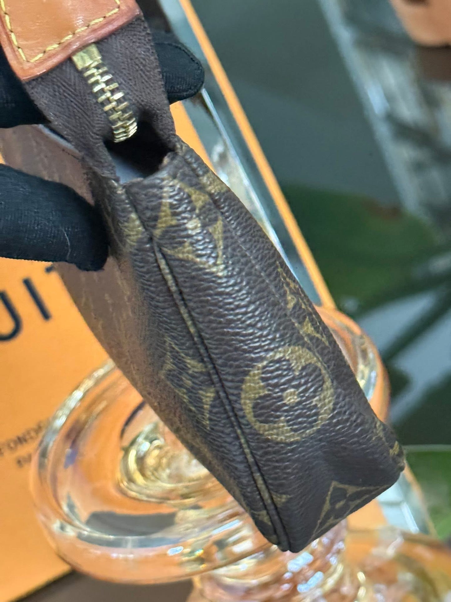 Monogram Bucket Pochette - 📅 Year: 2003
